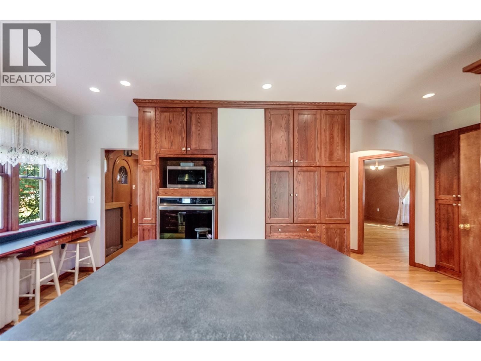 102 18th Street, Castlegar, British Columbia  V1N 2M7 - Photo 14 - 10359264