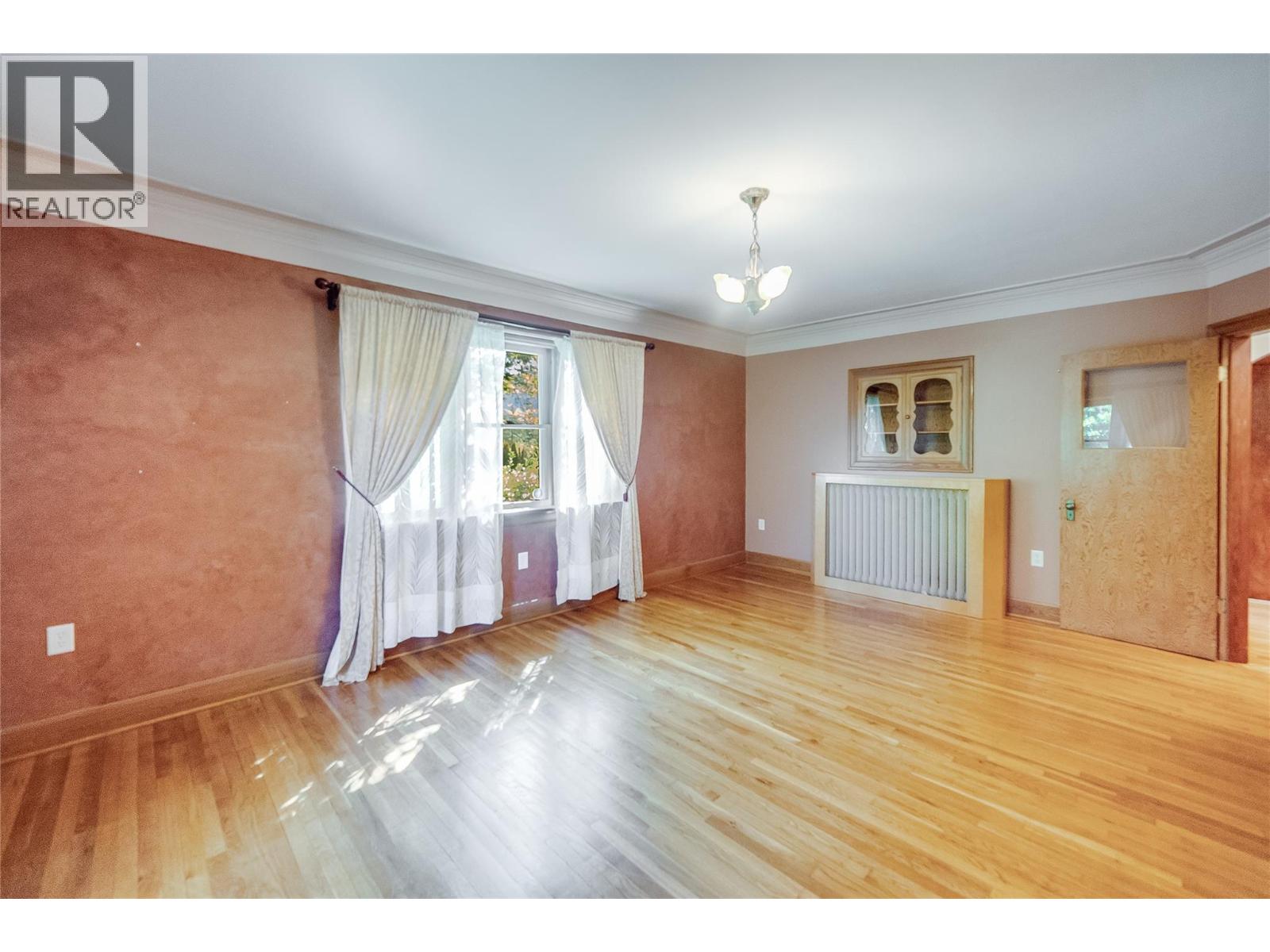 102 18th Street, Castlegar, British Columbia  V1N 2M7 - Photo 20 - 10359264