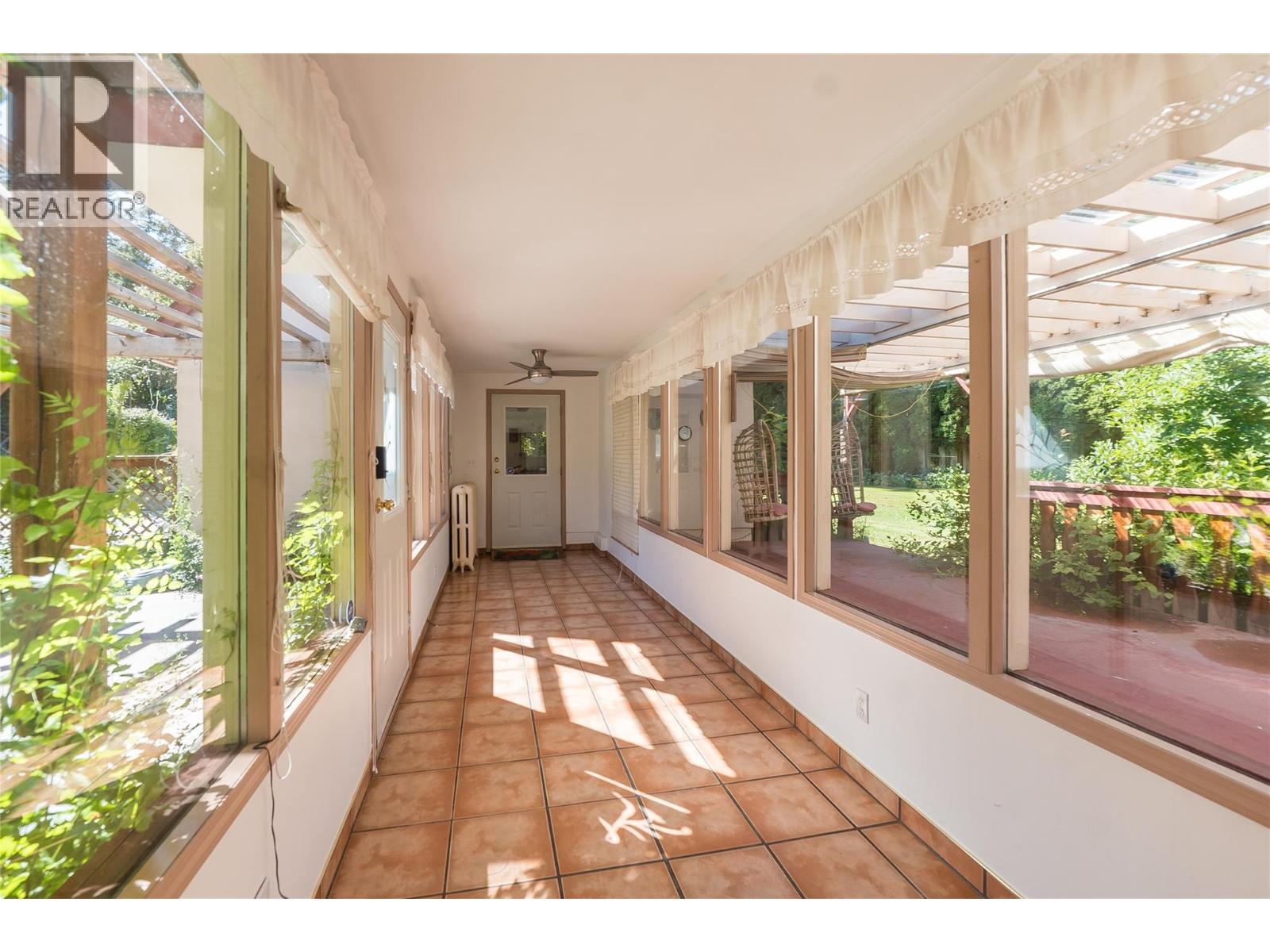 102 18th Street, Castlegar, British Columbia  V1N 2M7 - Photo 30 - 10359264