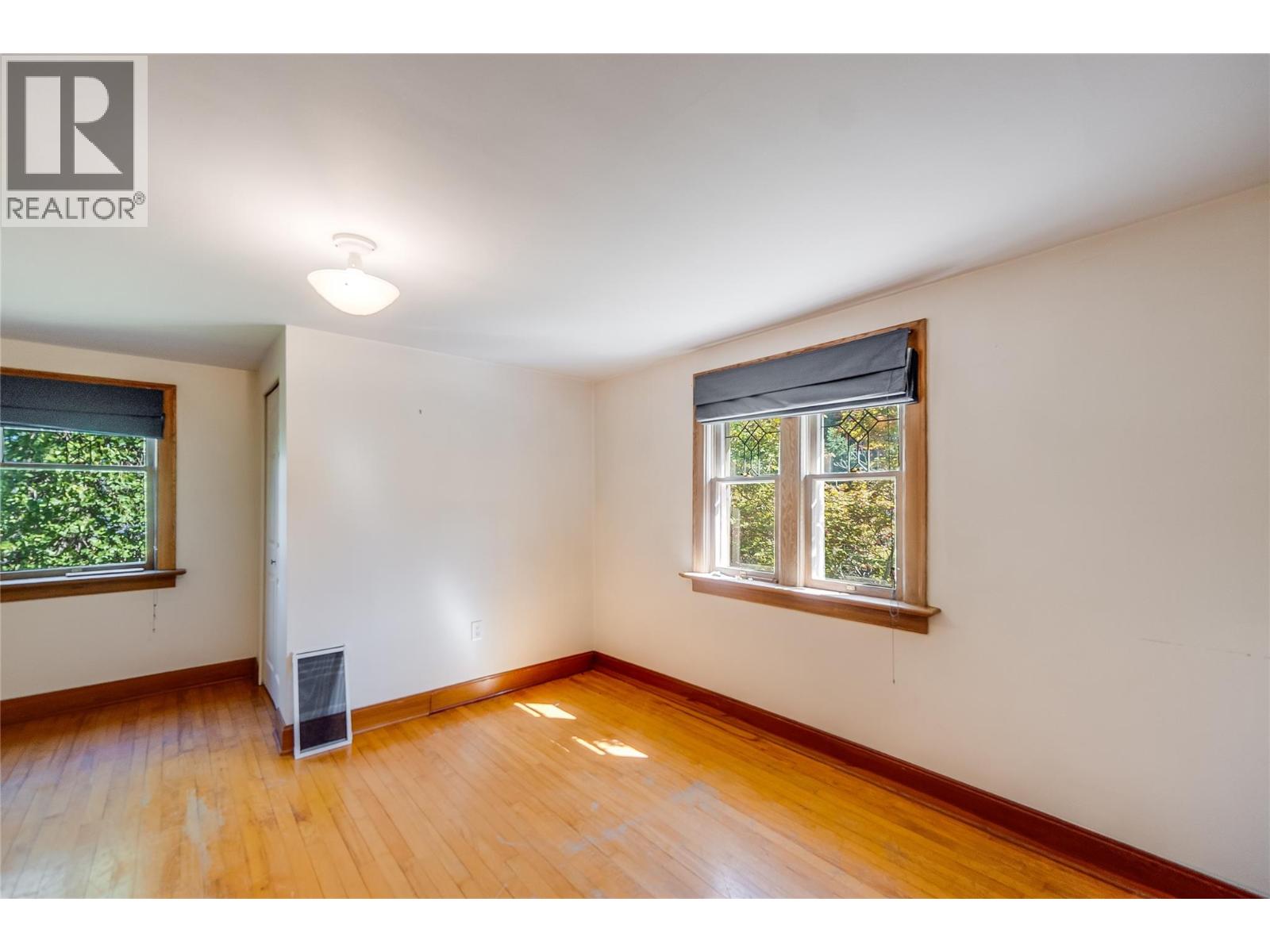 102 18th Street, Castlegar, British Columbia  V1N 2M7 - Photo 31 - 10359264