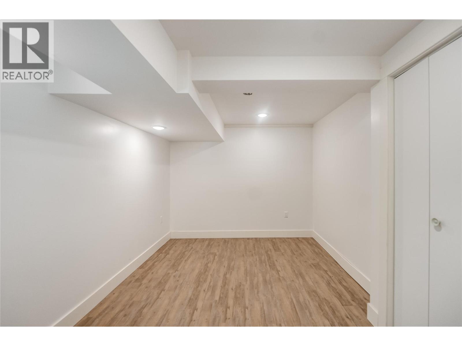 102 18th Street, Castlegar, British Columbia  V1N 2M7 - Photo 46 - 10359264