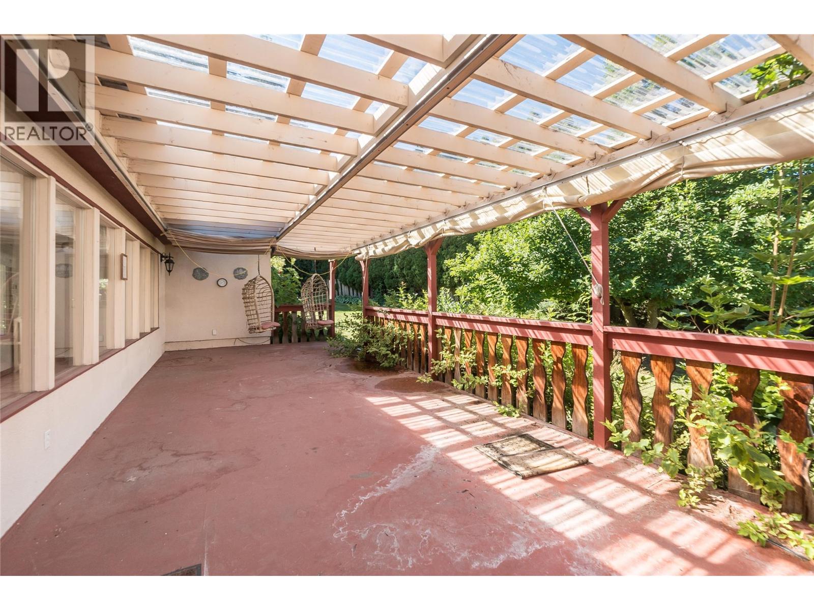 102 18th Street, Castlegar, British Columbia  V1N 2M7 - Photo 53 - 10359264