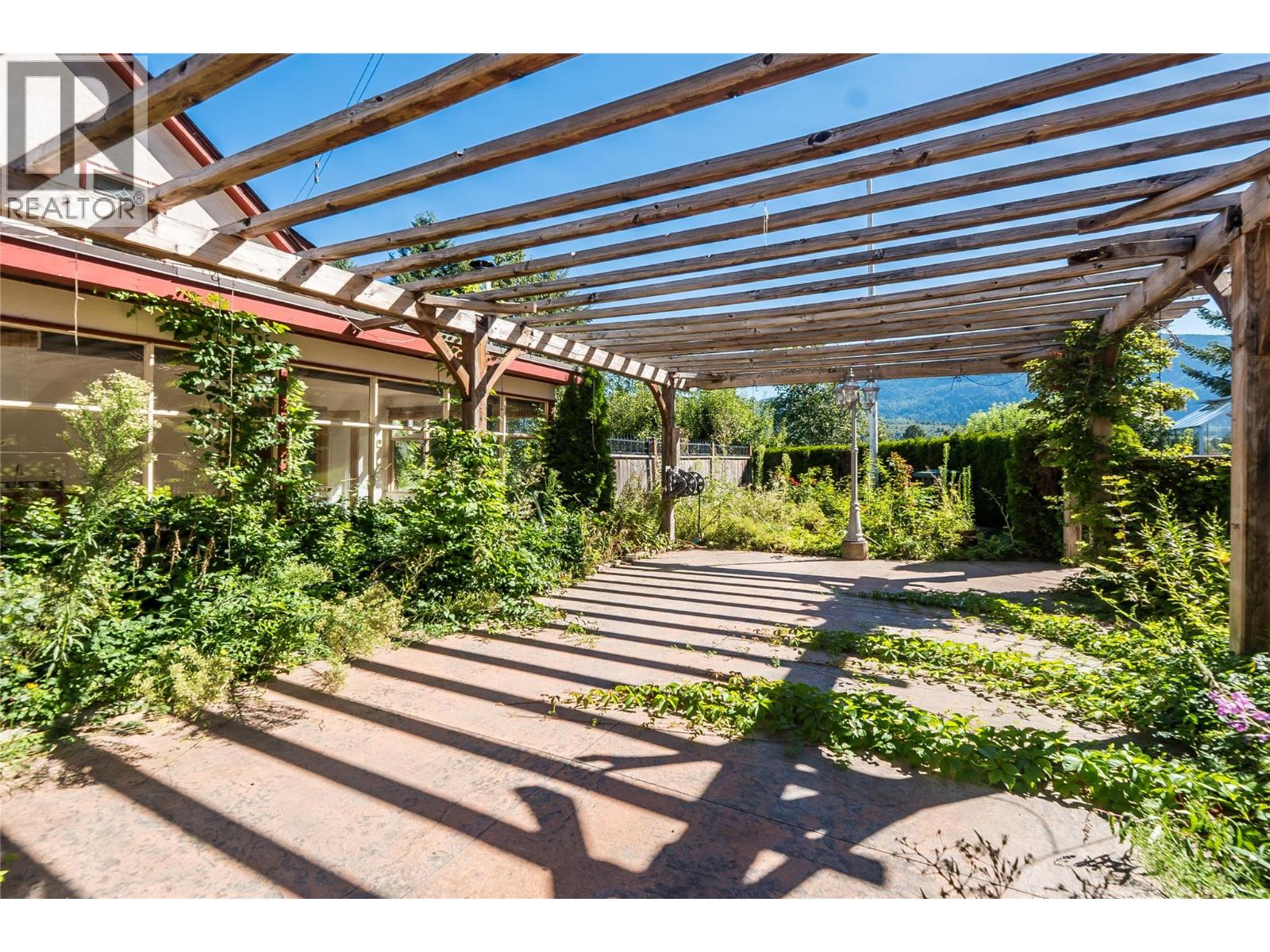 102 18th Street, Castlegar, British Columbia  V1N 2M7 - Photo 57 - 10359264