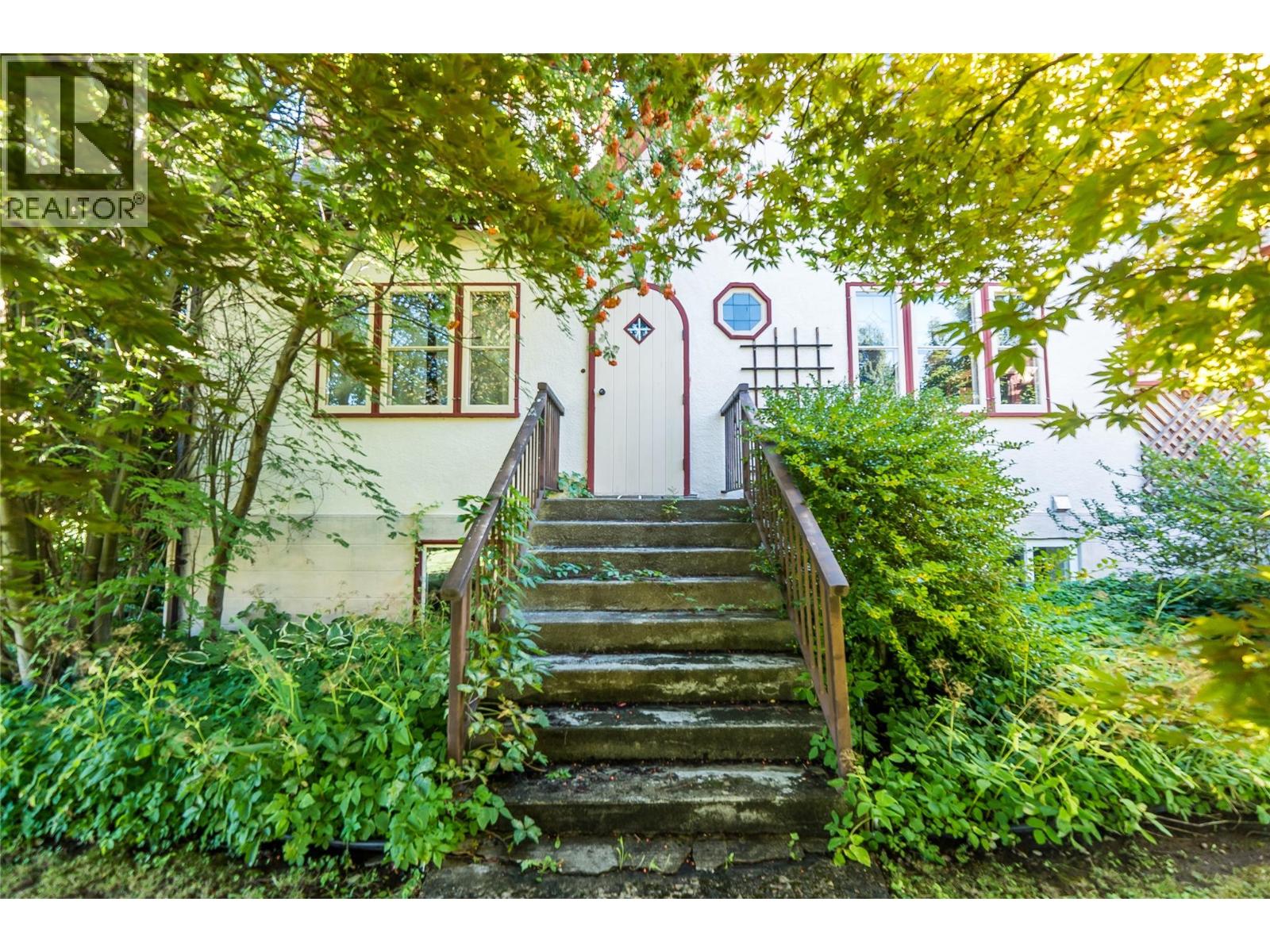 102 18th Street, Castlegar, British Columbia  V1N 2M7 - Photo 59 - 10359264