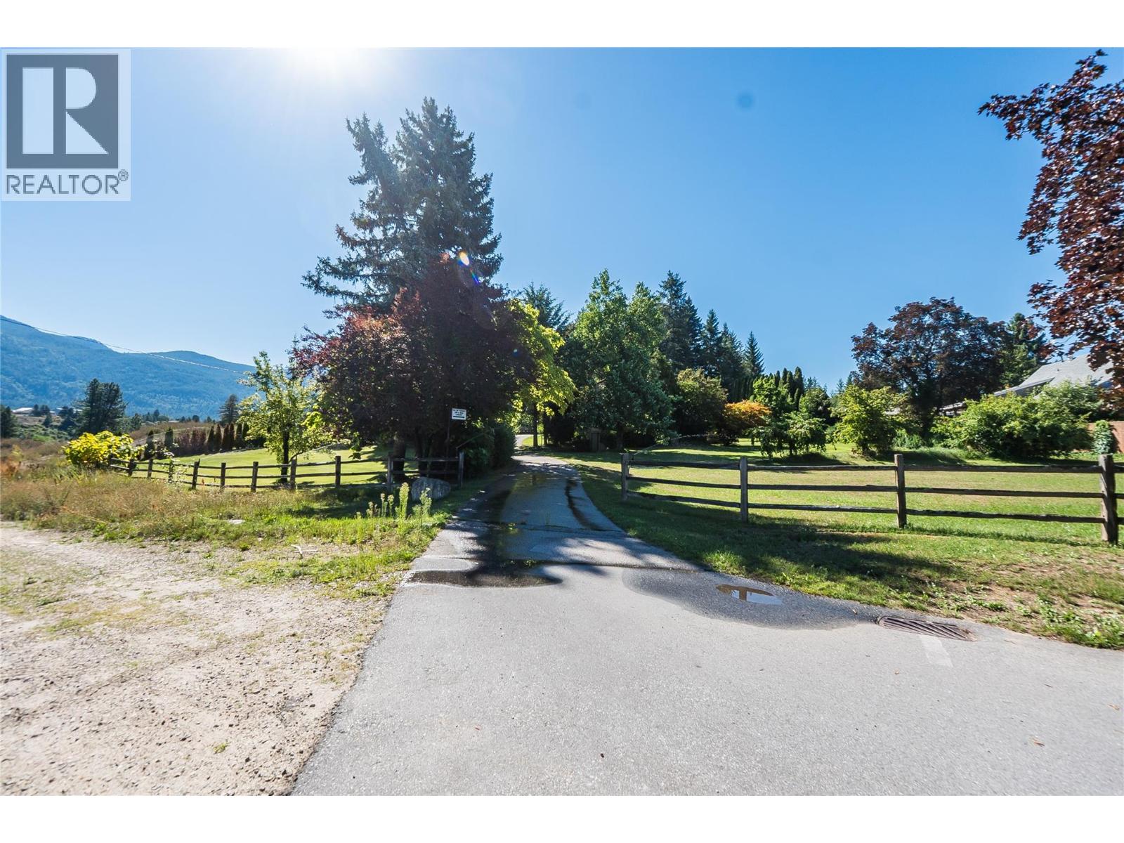 102 18th Street, Castlegar, British Columbia  V1N 2M7 - Photo 67 - 10359264