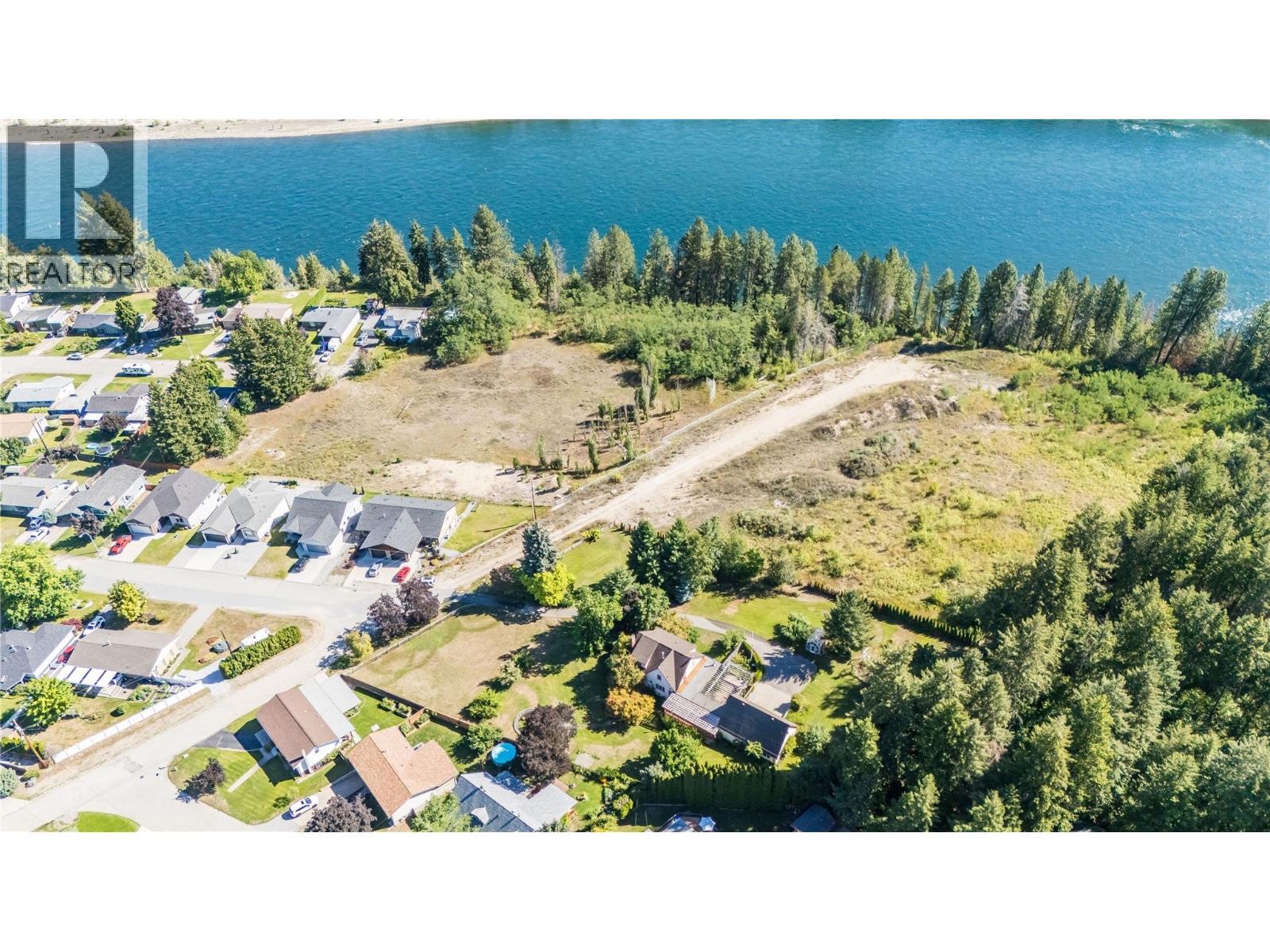 102 18th Street, Castlegar, British Columbia  V1N 2M7 - Photo 72 - 10359264