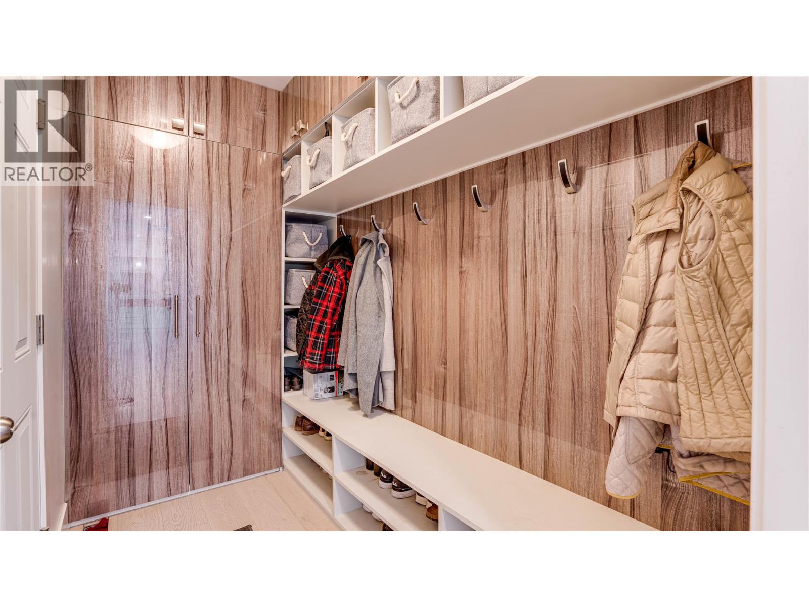 8792 Cortland Place, Coldstream, British Columbia  V1B 4B8 - Photo 17 - 10359612