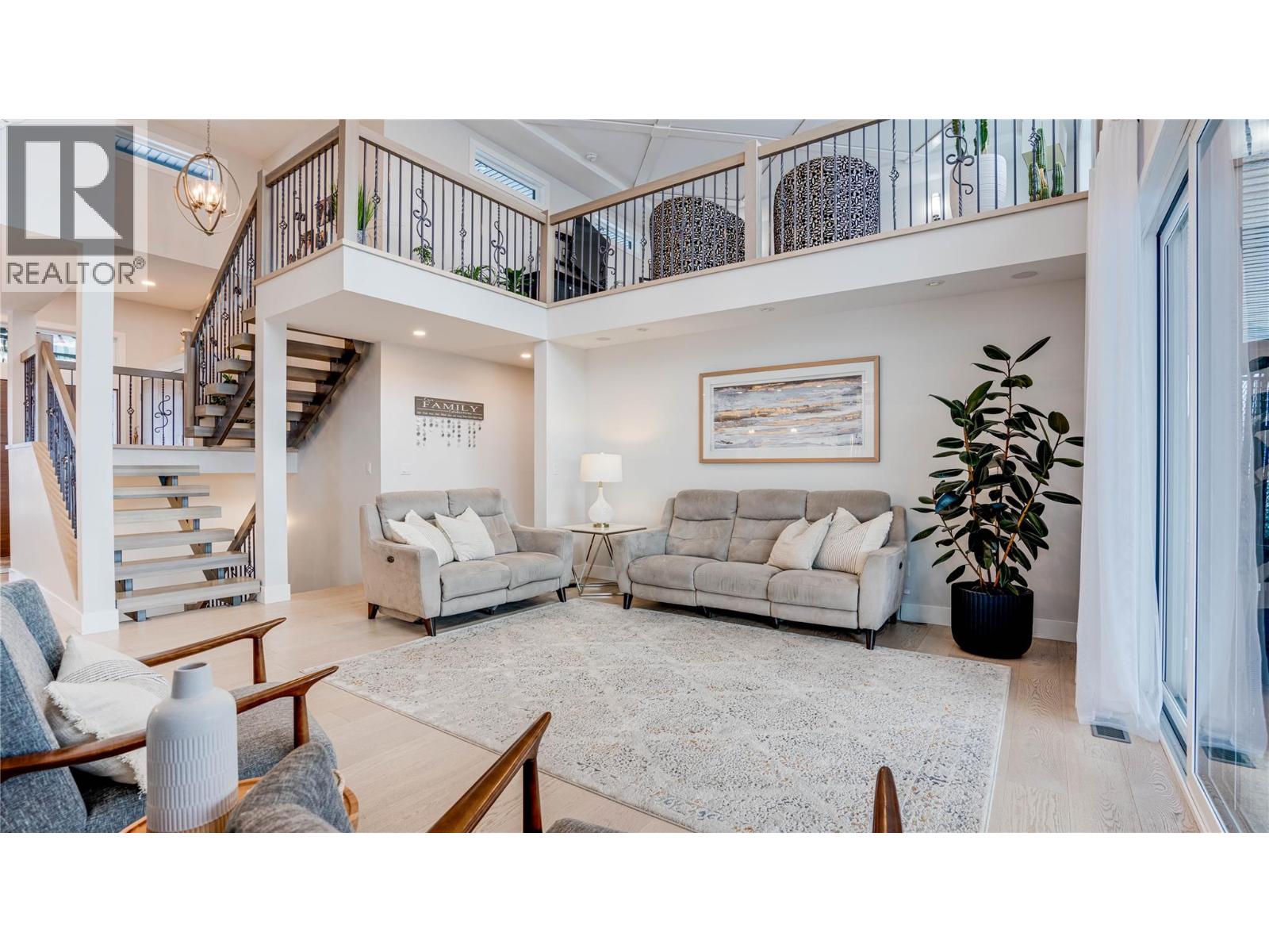 8792 Cortland Place, Coldstream, British Columbia  V1B 4B8 - Photo 31 - 10359612