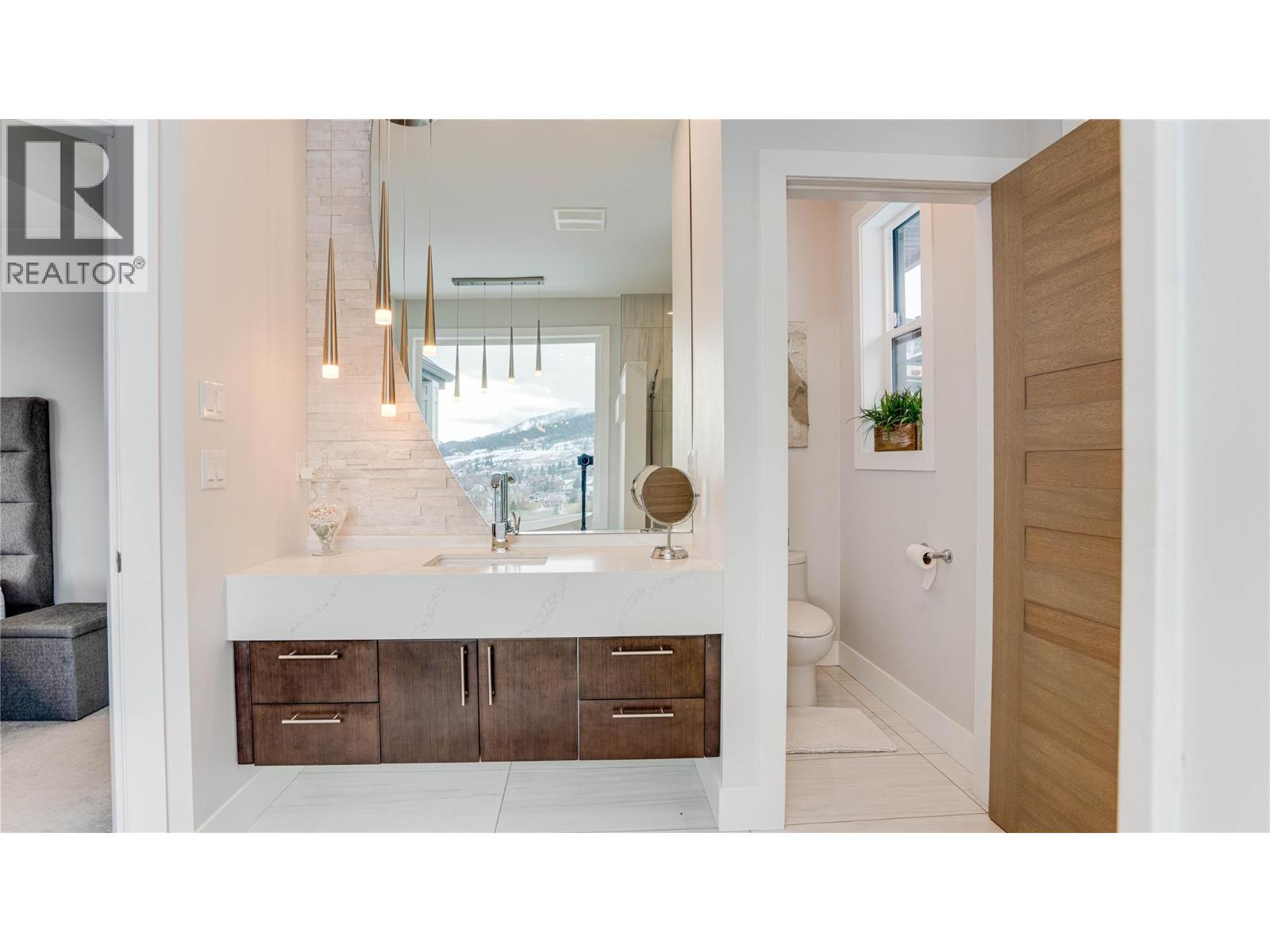 8792 Cortland Place, Coldstream, British Columbia  V1B 4B8 - Photo 41 - 10359612