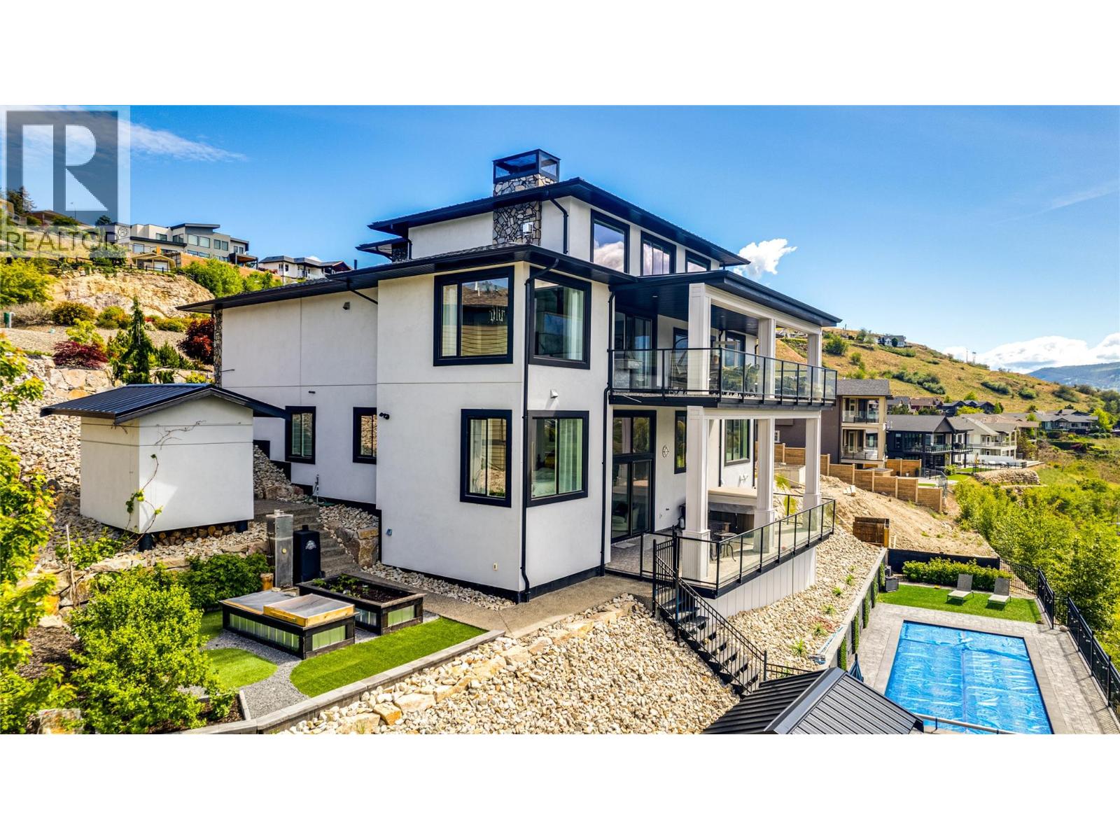 8792 Cortland Place, Coldstream, British Columbia  V1B 4B8 - Photo 5 - 10359612