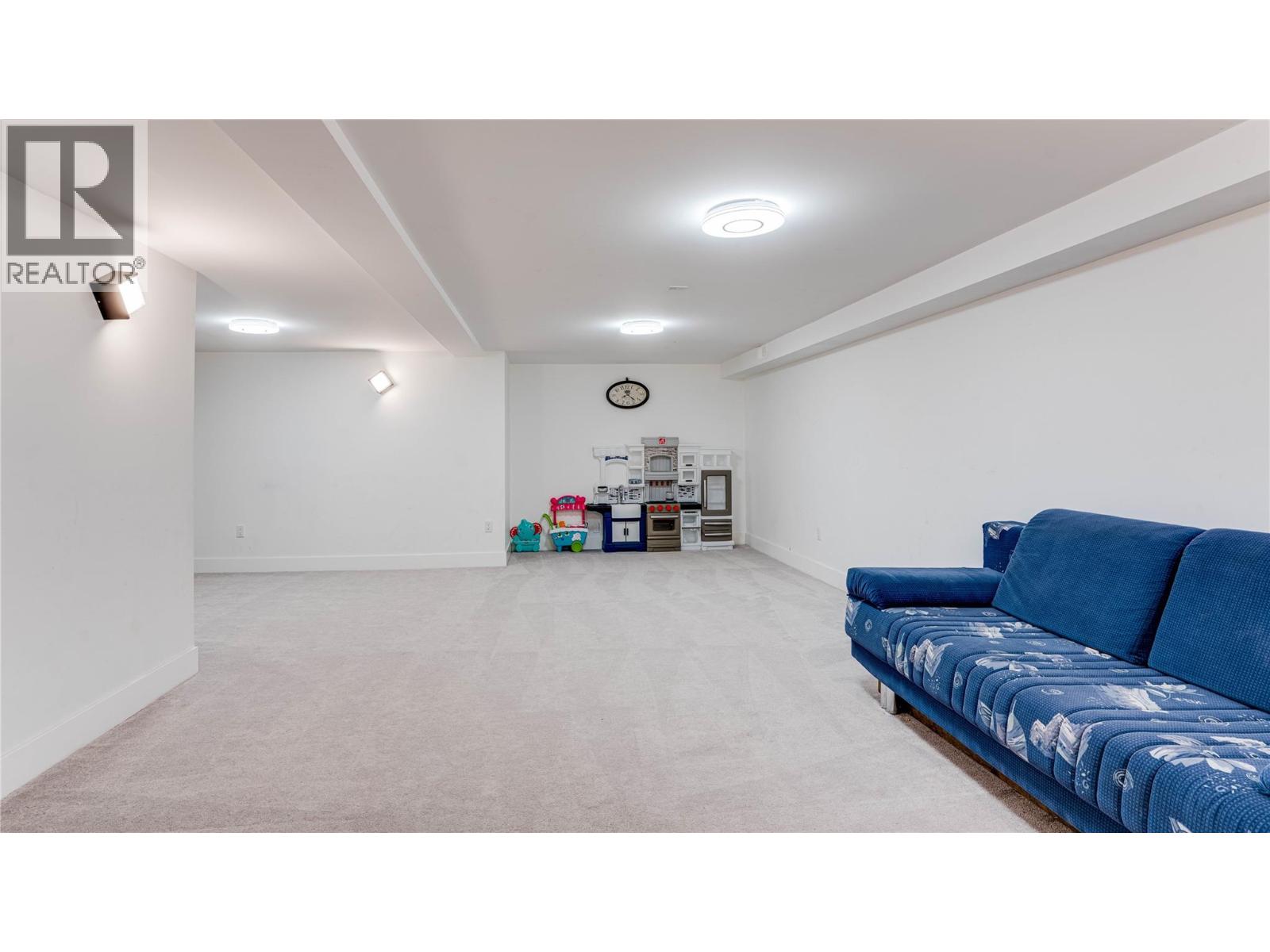 8792 Cortland Place, Coldstream, British Columbia  V1B 4B8 - Photo 71 - 10359612