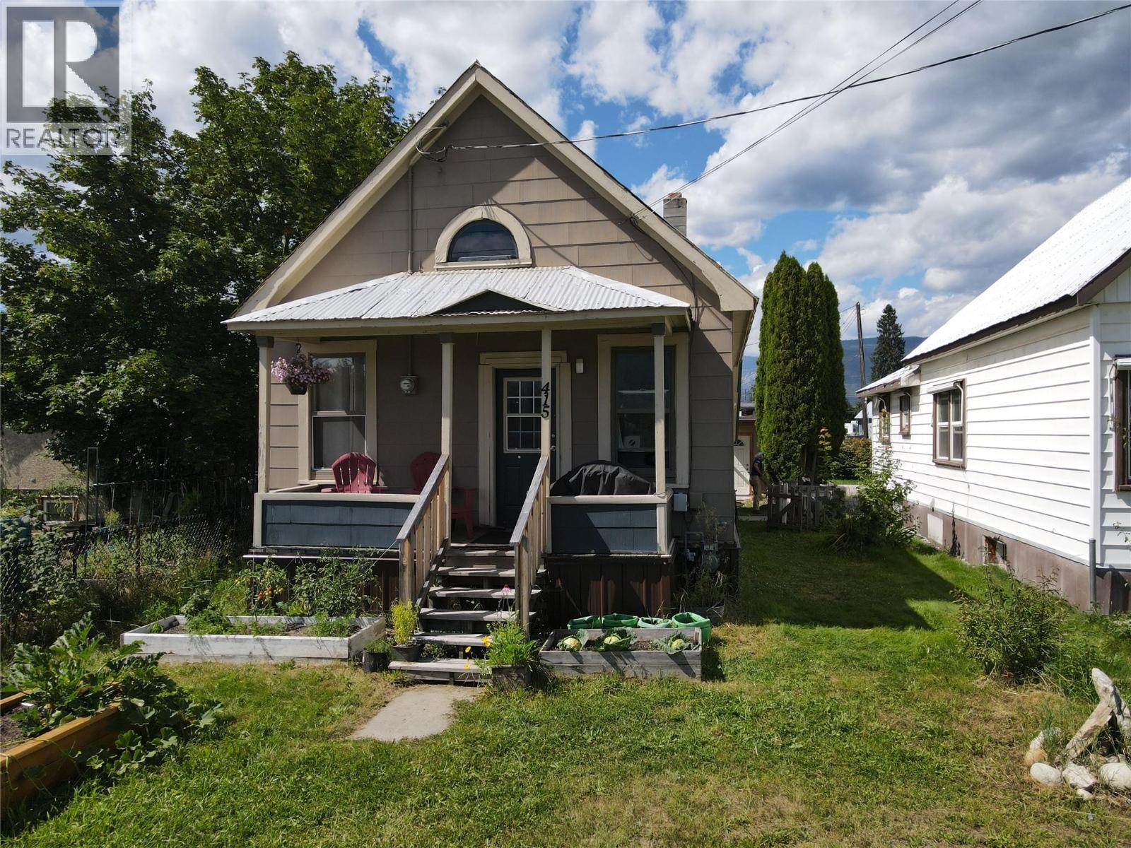 415 Downie Street, Revelstoke, British Columbia  V0E 2S0 - Photo 2 - 10359690