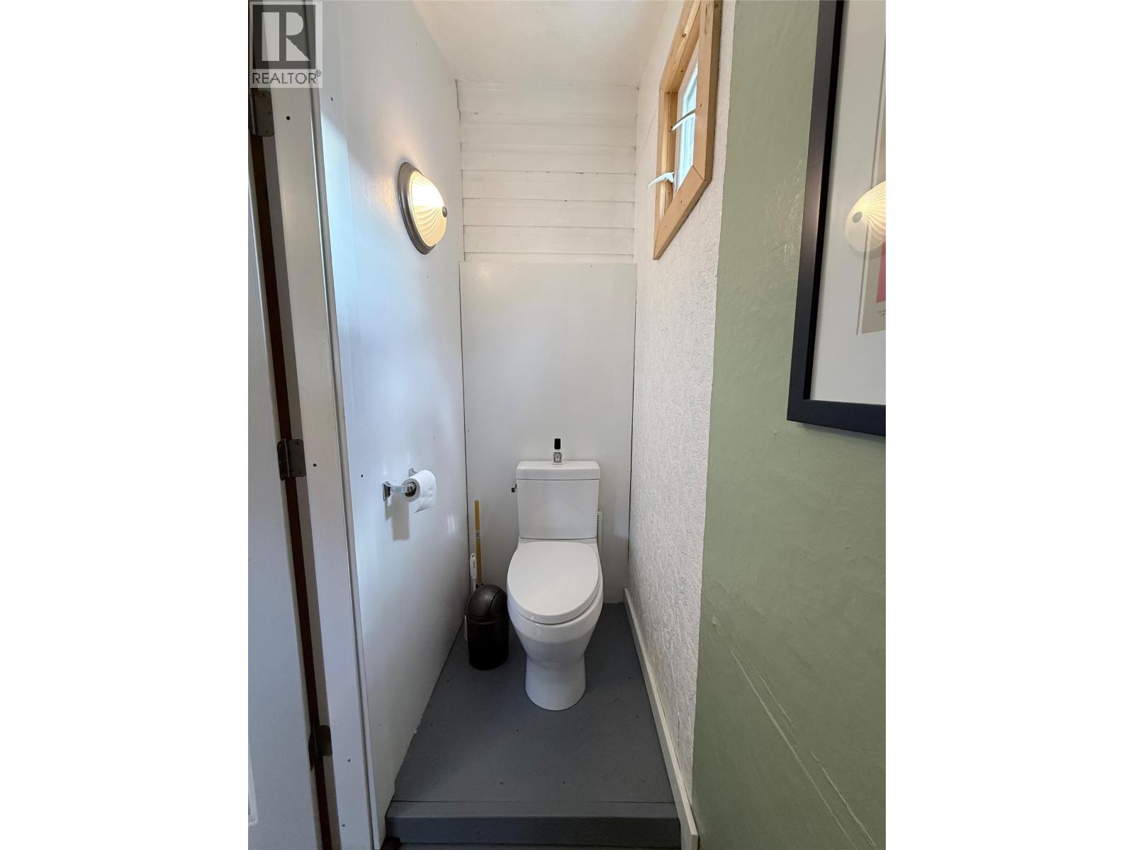 415 Downie Street, Revelstoke, British Columbia  V0E 2S0 - Photo 20 - 10359690