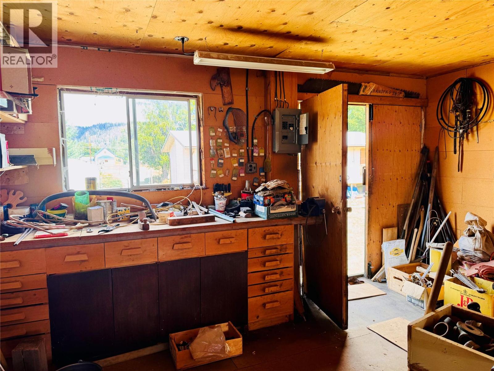 1270 59 Avenue, Grand Forks, British Columbia  V0H 1H0 - Photo 34 - 10359653