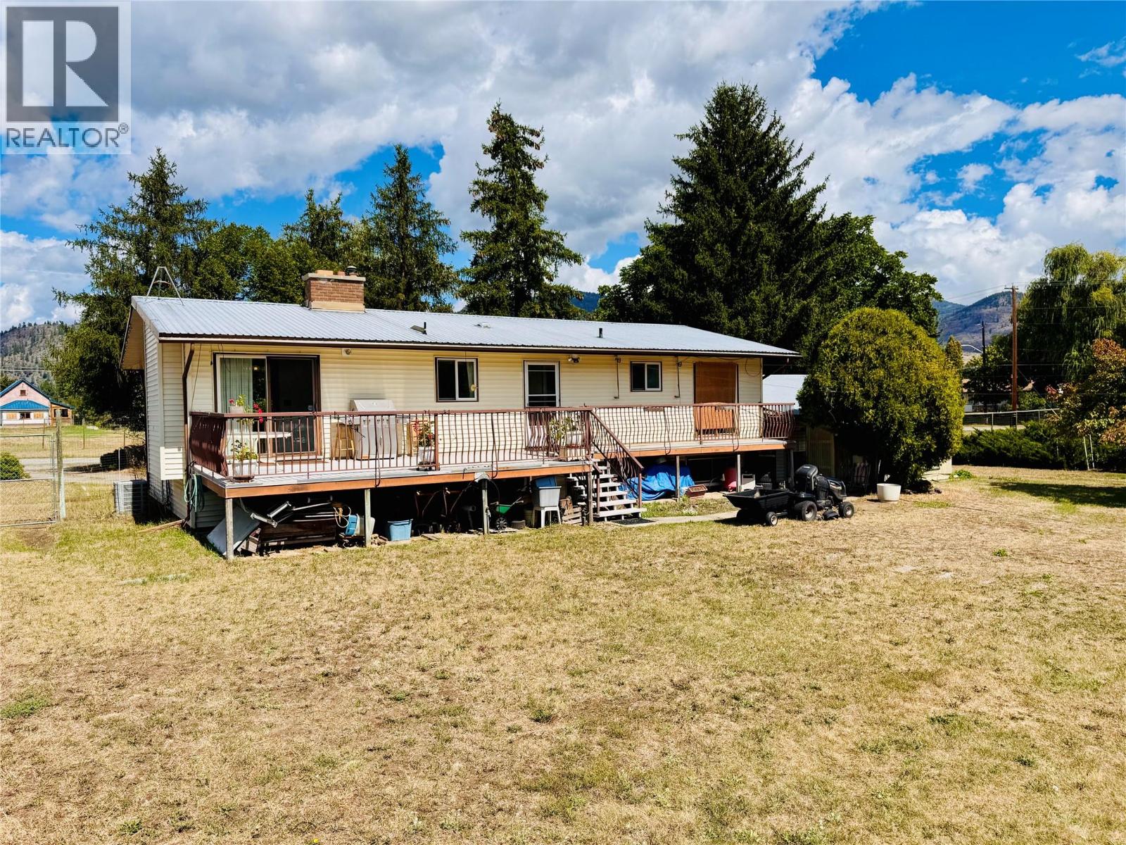 1270 59 Avenue, Grand Forks, British Columbia  V0H 1H0 - Photo 35 - 10359653