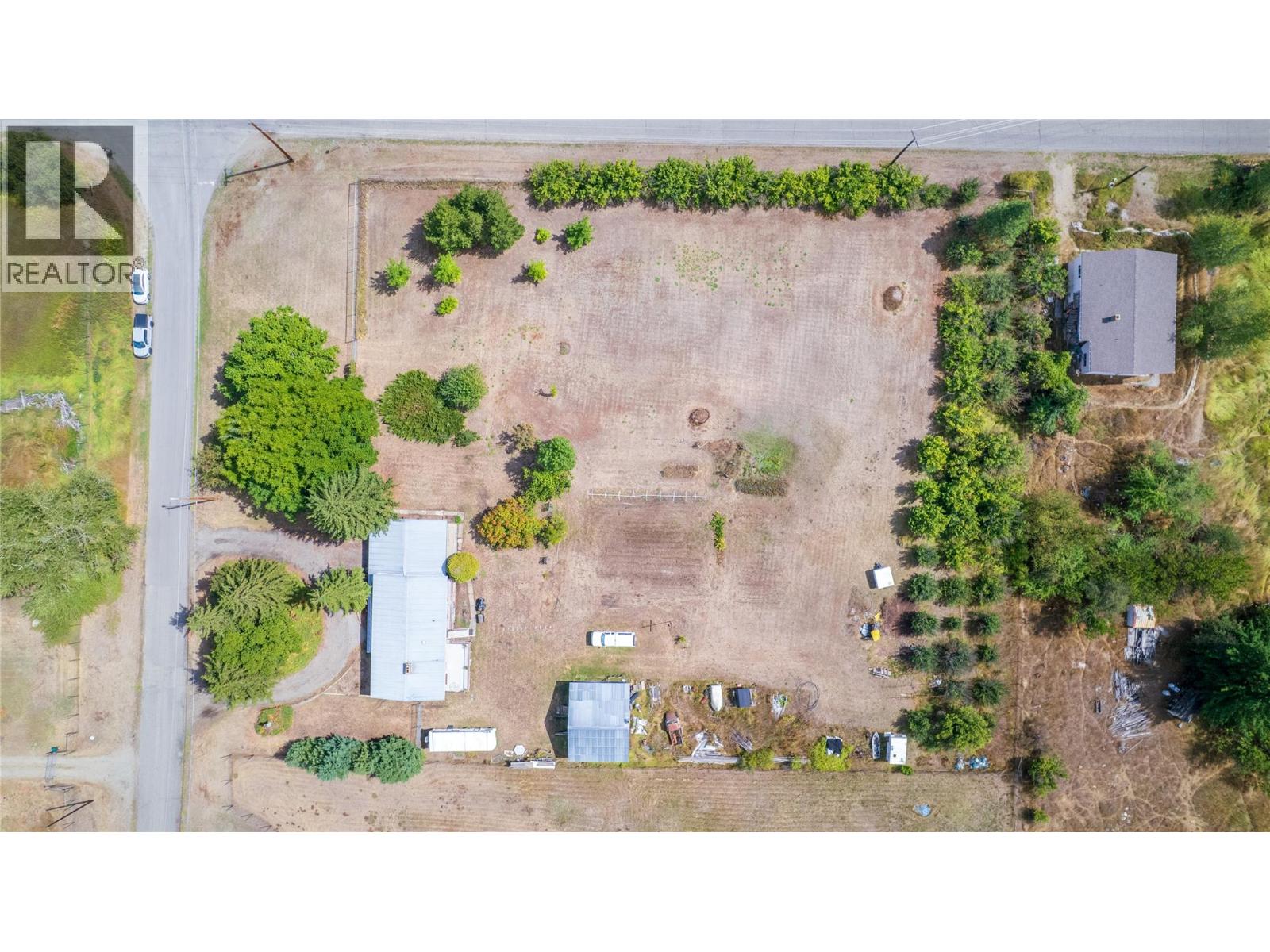 1270 59 Avenue, Grand Forks, British Columbia  V0H 1H0 - Photo 4 - 10359653