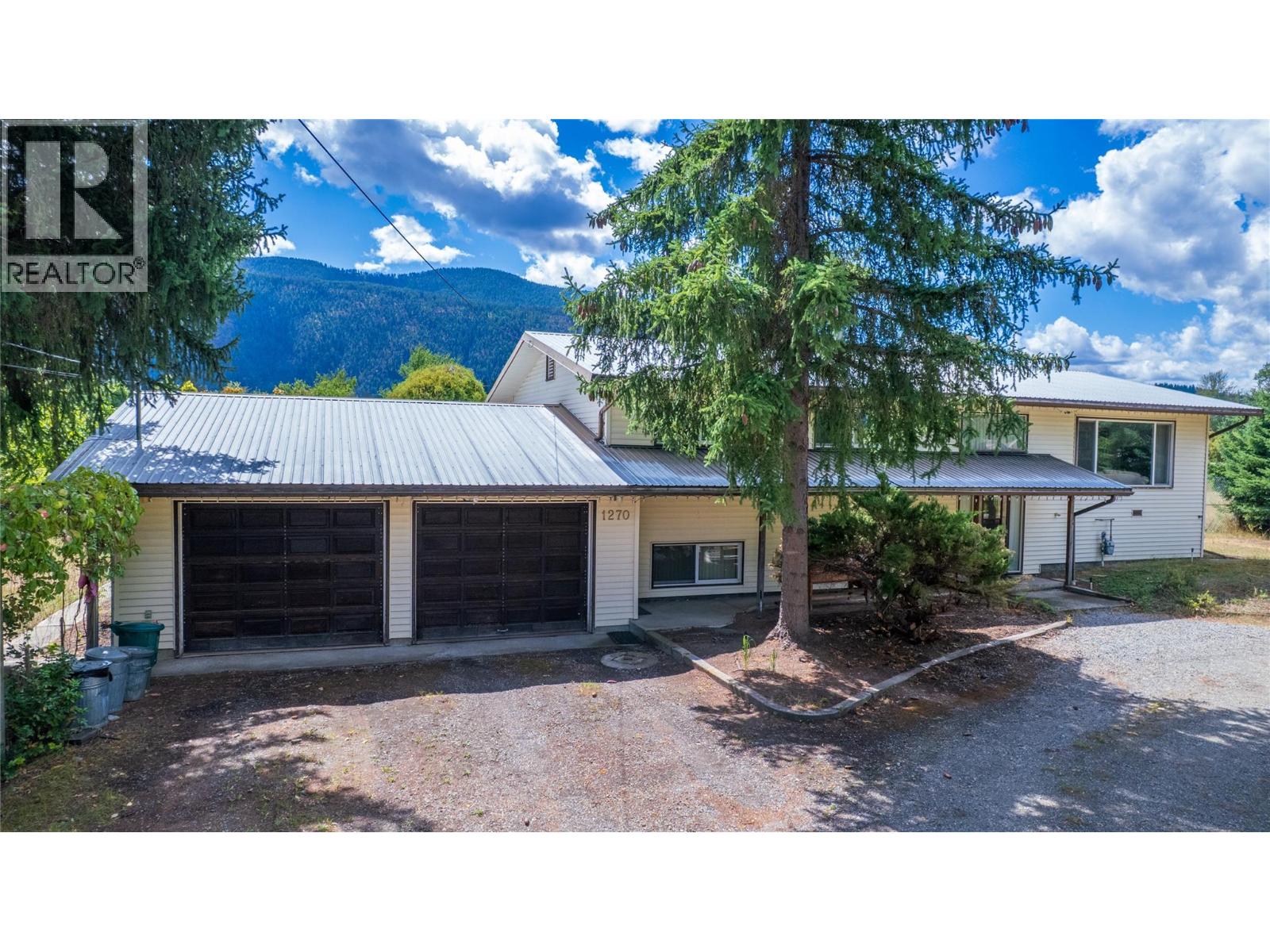 1270 59 Avenue, Grand Forks, British Columbia  V0H 1H0 - Photo 5 - 10359653