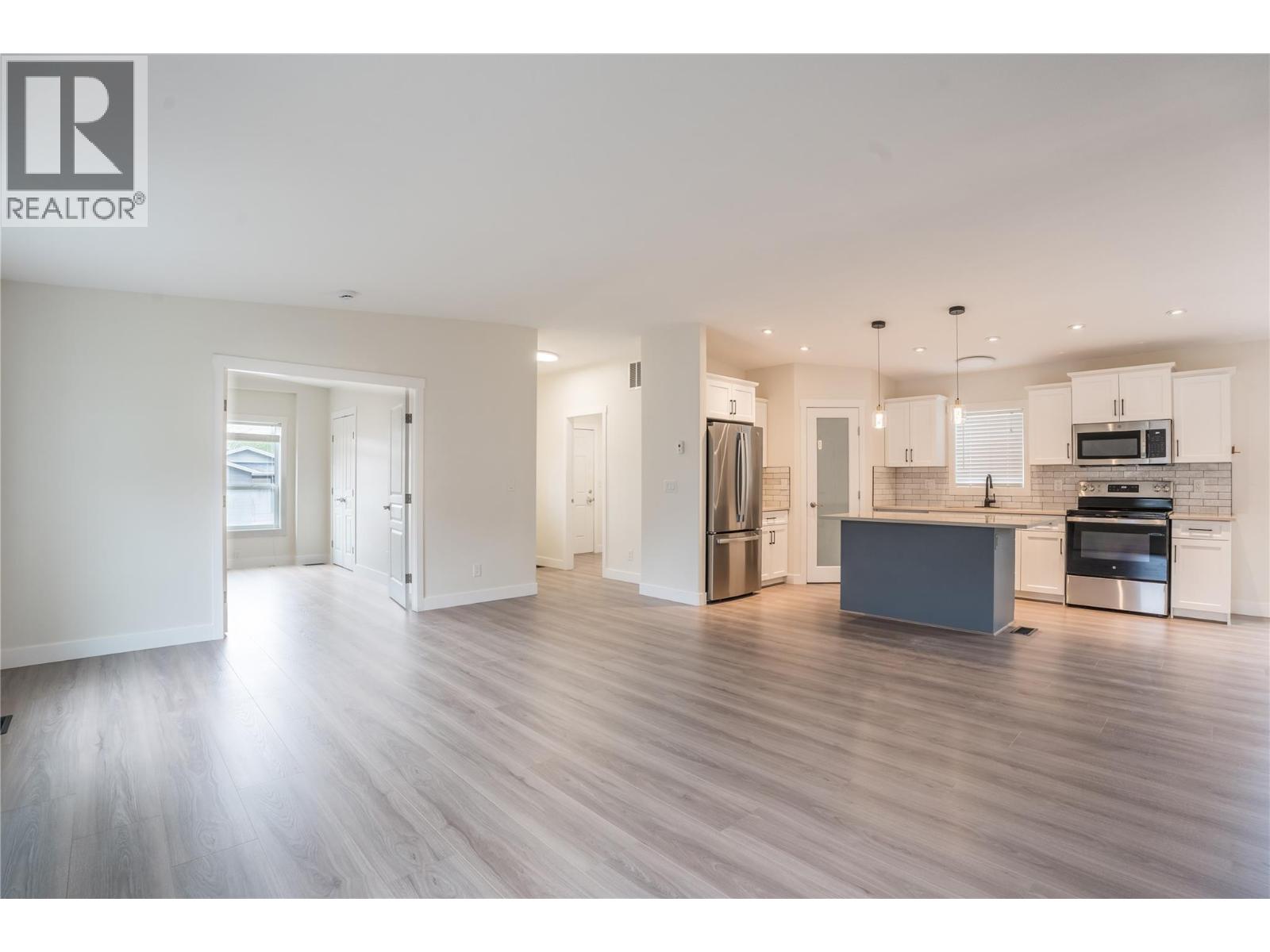 8300 Gallagher Lake Frontage Road Unit# 70, Oliver, British Columbia  V0H 1T0 - Photo 13 - 10359817