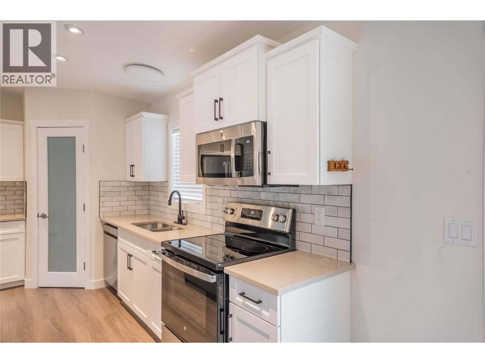 8300 Gallagher Lake Frontage Road Unit# 70, Oliver, British Columbia  V0H 1T0 - Photo 19 - 10359817