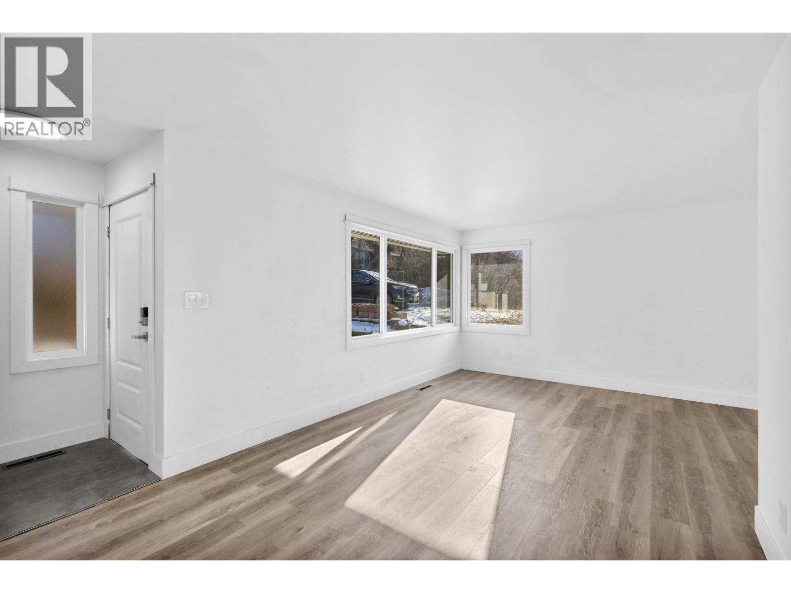 608 Browne Road, Vernon, British Columbia  V1T 7M1 - Photo 9 - 10359643