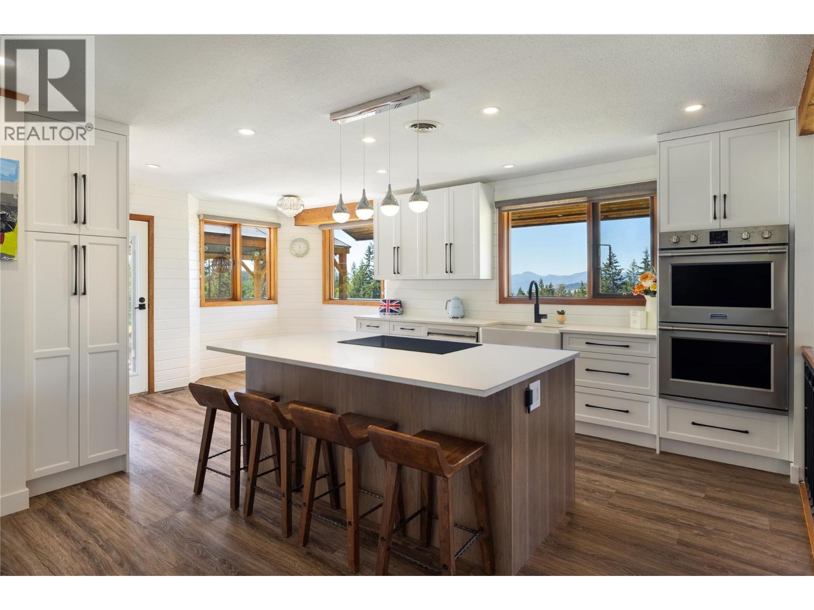 7940 Keddleston Road, Vernon, British Columbia  V1B 3N4 - Photo 7 - 10359735