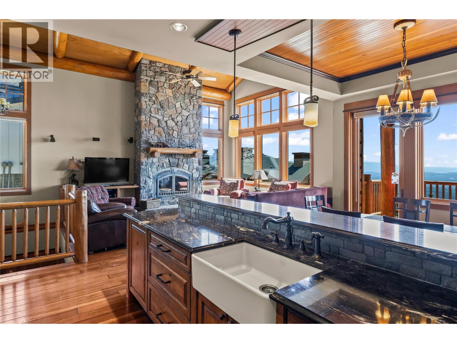 255 Feathertop Way Unit# 7, Kelowna, British Columbia  V1P 1P3 - Photo 5 - 10359843