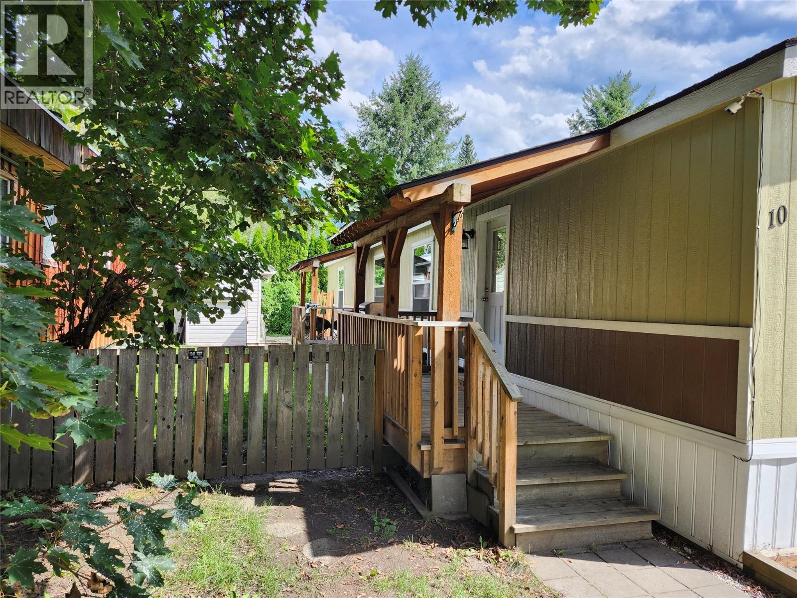 318 Humbert Street Unit# 10, Revelstoke, British Columbia  V0E 2S0 - Photo 2 - 10359693