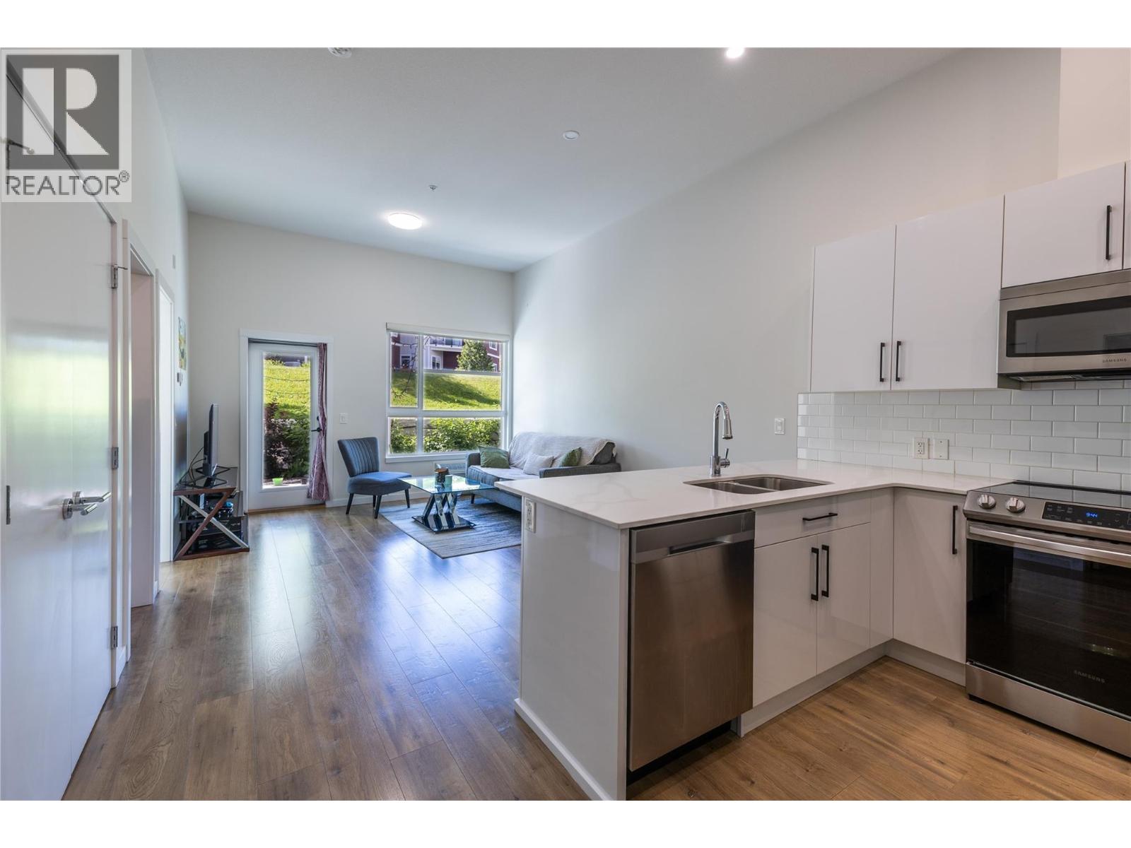 1880 Hugh Allan Drive Unit# 107, Kamloops, British Columbia  V1S 0E8 - Photo 5 - 10359757