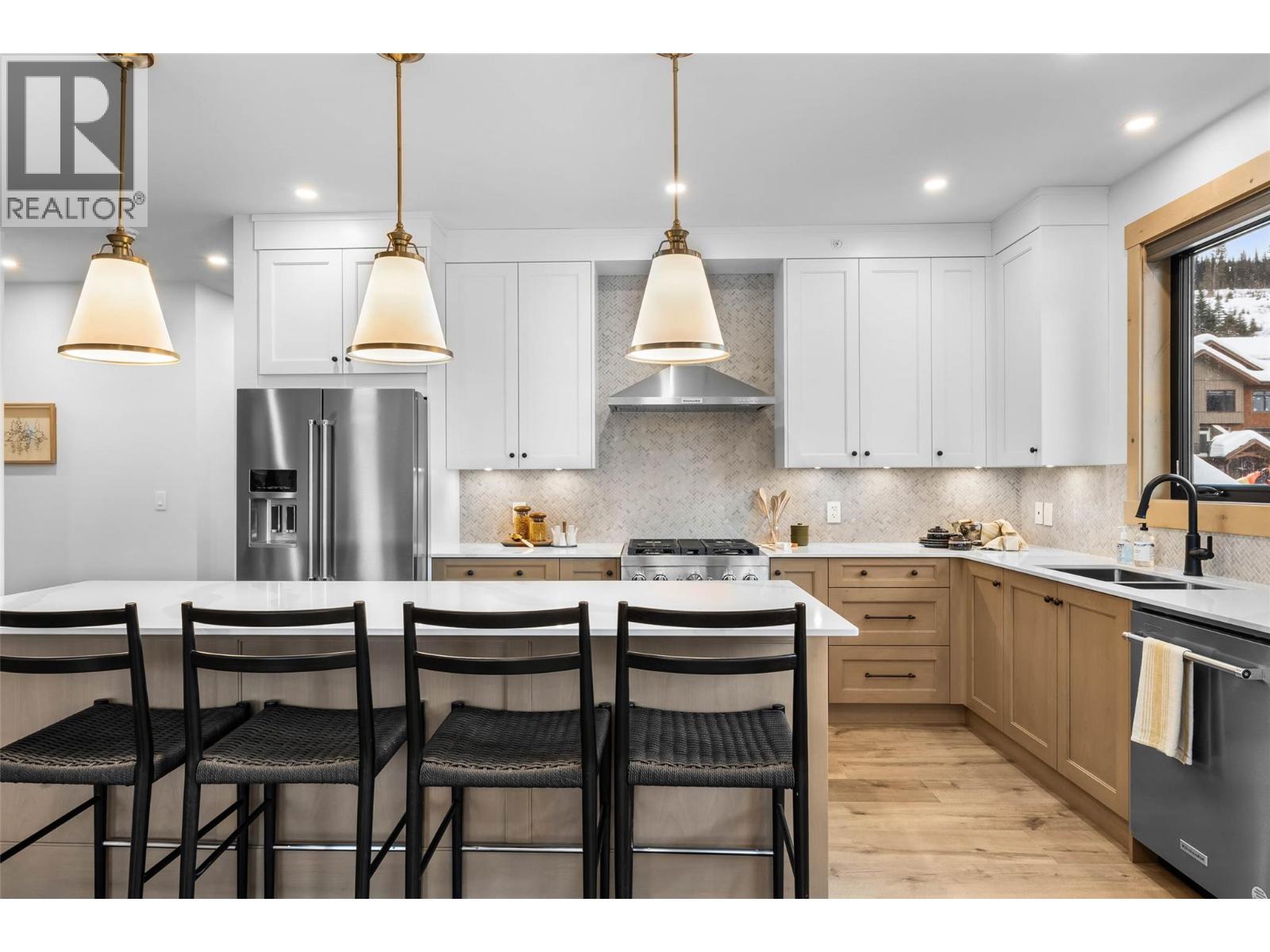 7005 Mcgillivray Lake Drive Unit# 15, Sun Peaks, British Columbia  V0E 5N0 - Photo 8 - 10359886