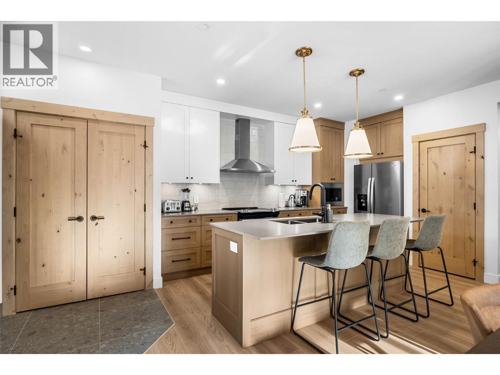 7005 Mcgillivray Lake Drive Unit# 17, Sun Peaks, British Columbia  V0E 5N0 - Photo 5 - 10359852