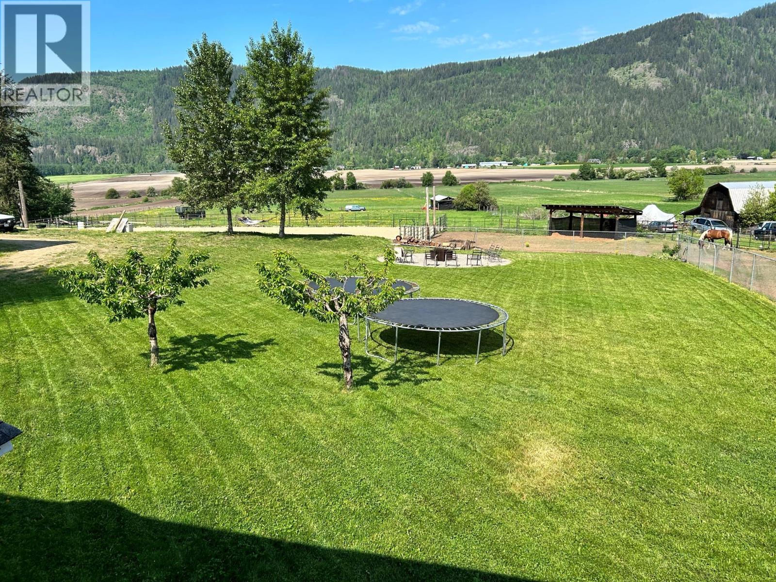 7630 97a Highway, Mara, British Columbia  V0E 2K0 - Photo 32 - 10359924