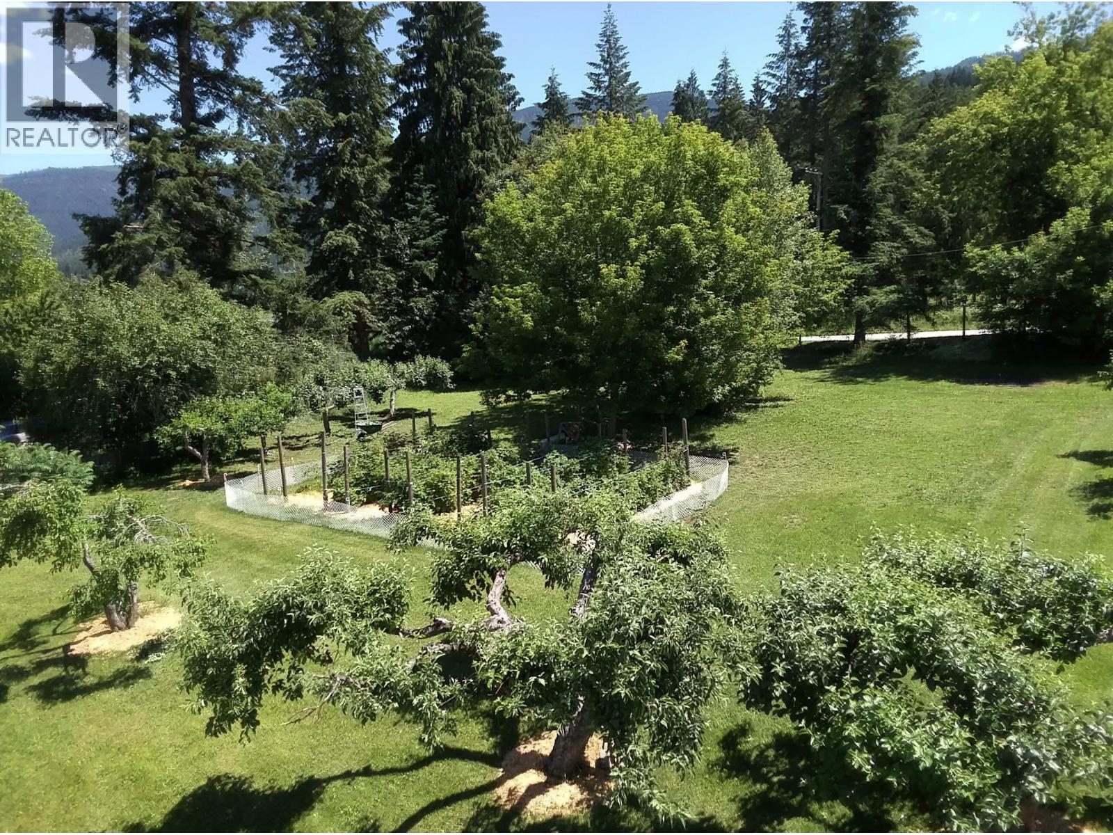 7630 97a Highway, Mara, British Columbia  V0E 2K0 - Photo 34 - 10359924