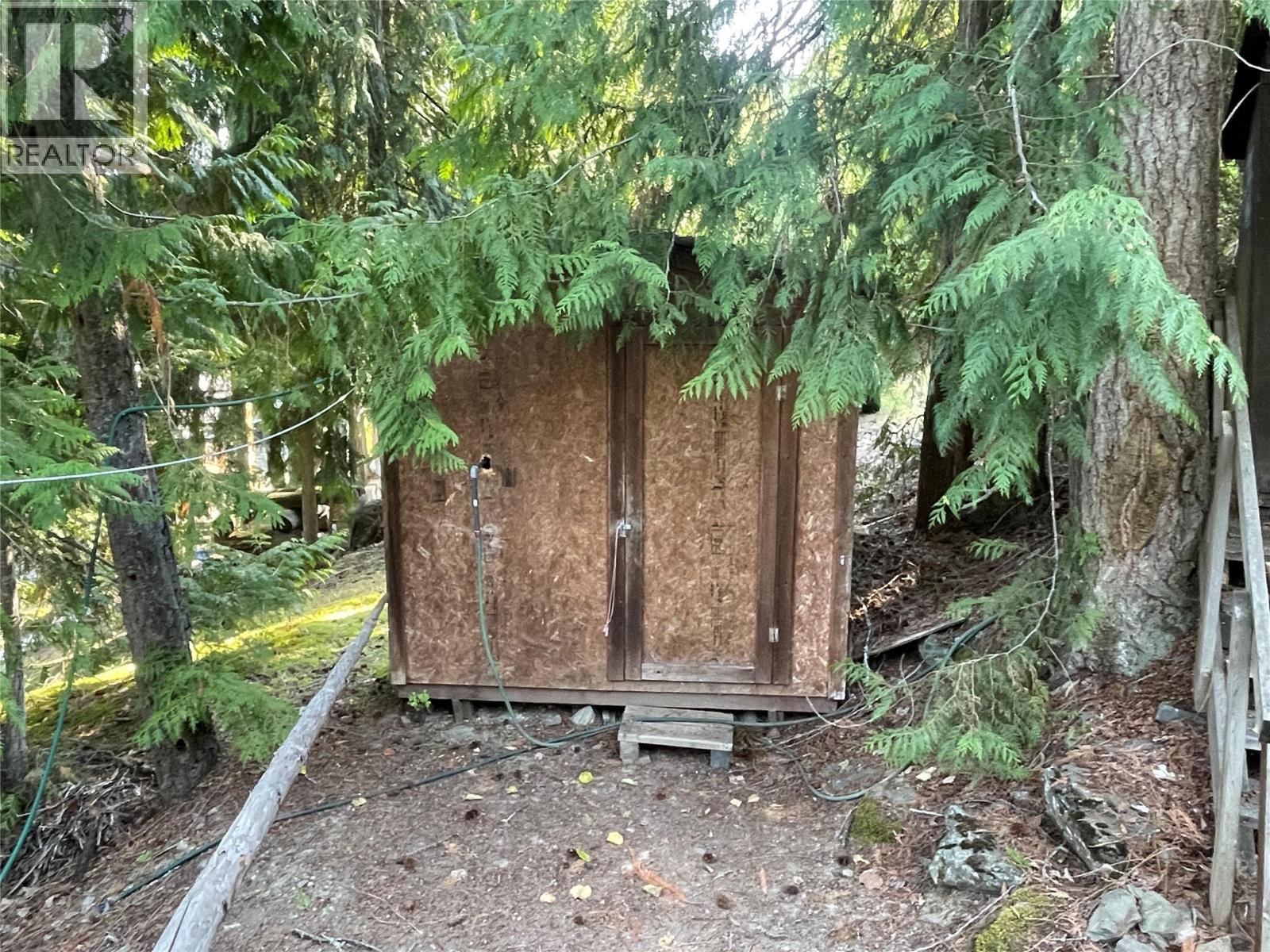 4255 Justin Road, Eagle Bay, British Columbia  V0E 1T0 - Photo 11 - 10359993