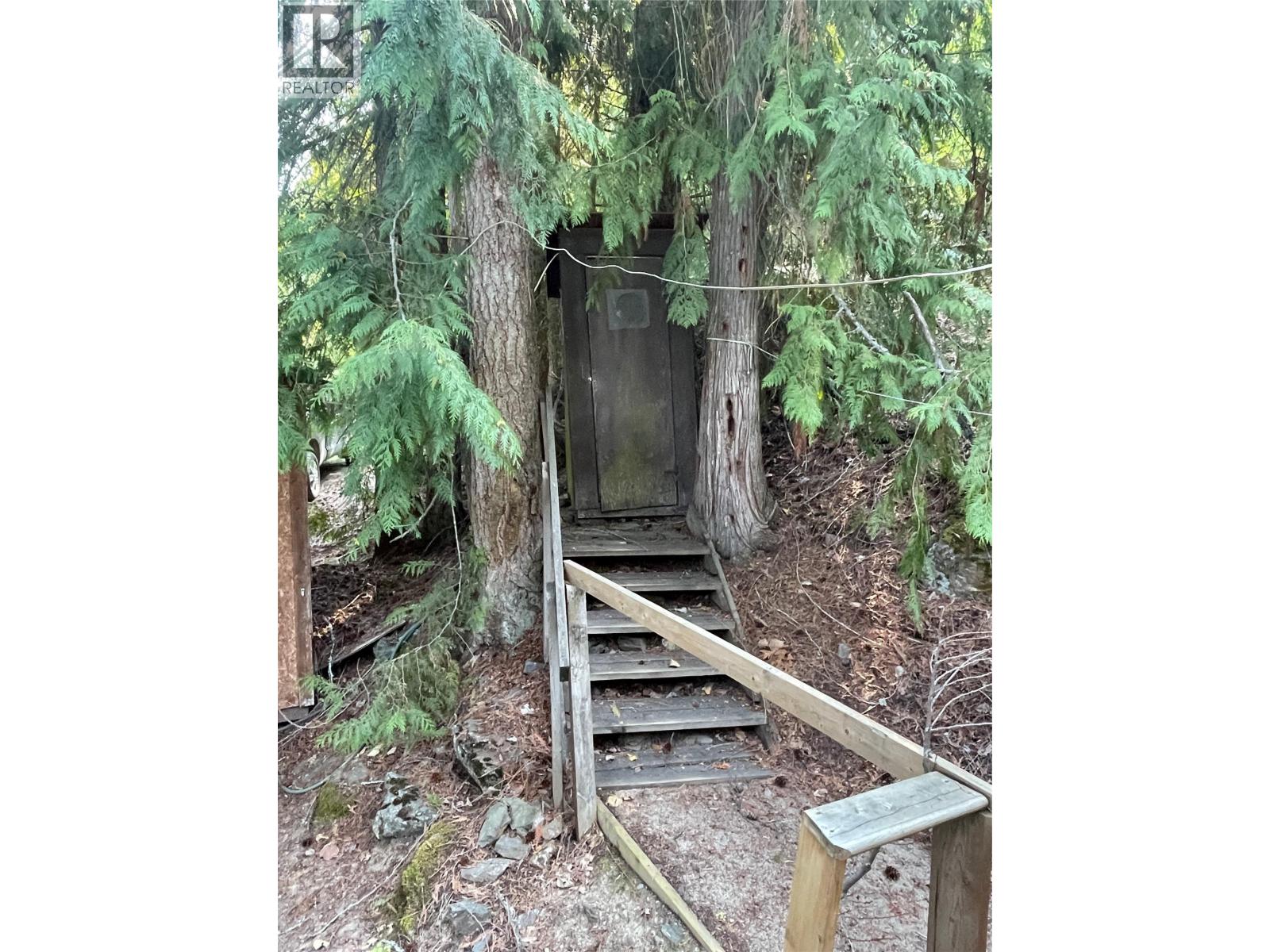 4255 Justin Road, Eagle Bay, British Columbia  V0E 1T0 - Photo 12 - 10359993