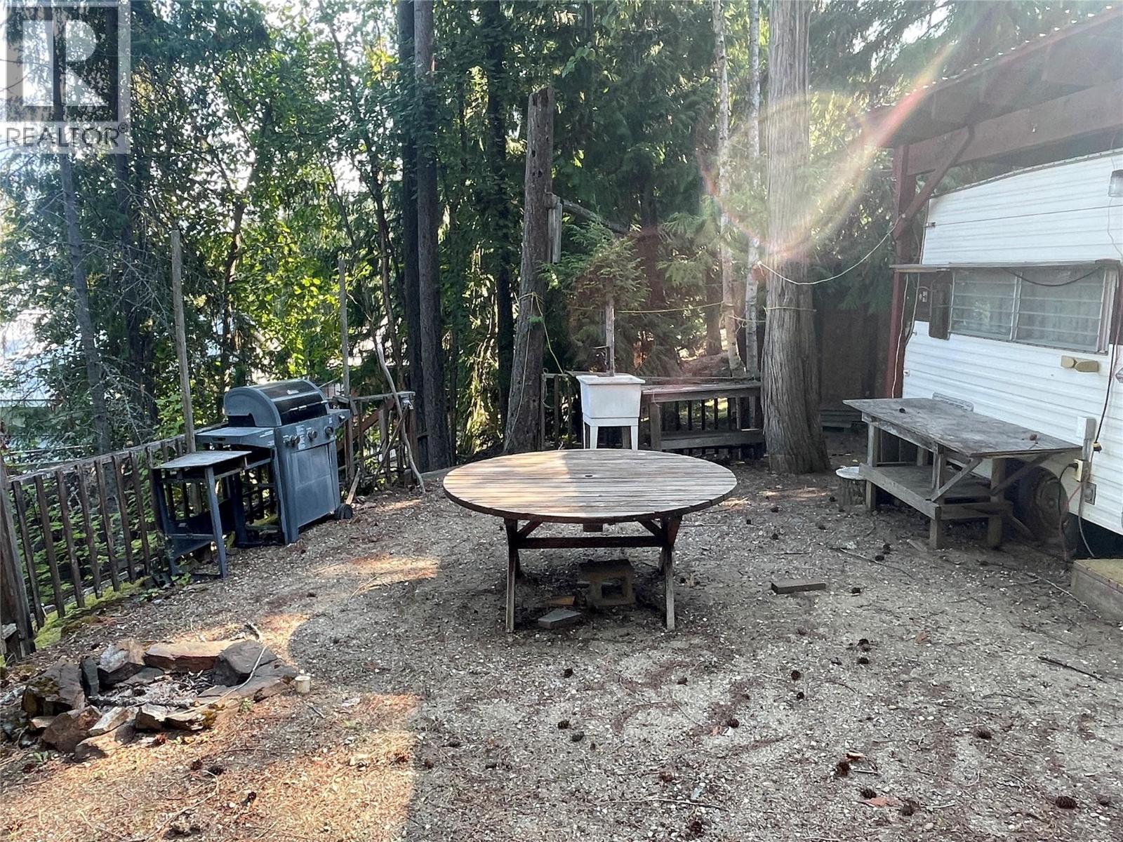 4255 Justin Road, Eagle Bay, British Columbia  V0E 1T0 - Photo 14 - 10359993