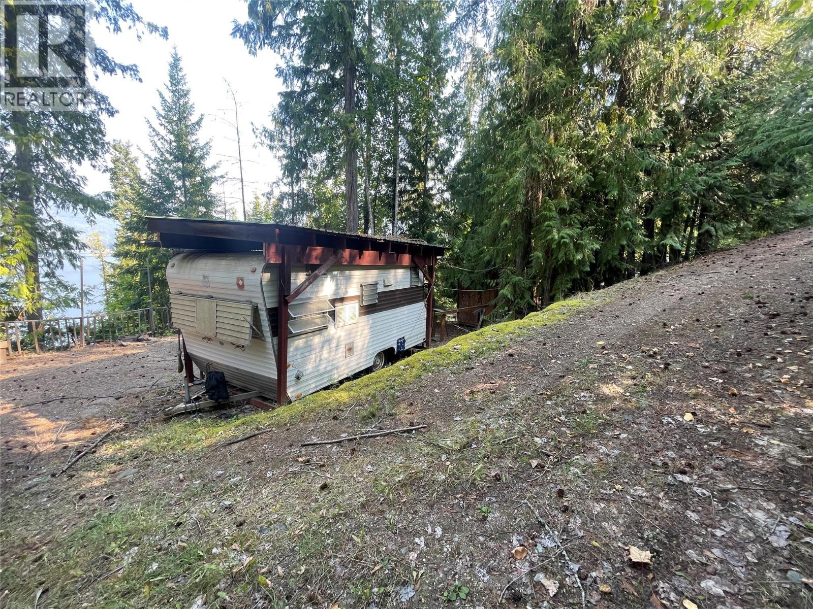 4255 Justin Road, Eagle Bay, British Columbia  V0E 1T0 - Photo 21 - 10359993