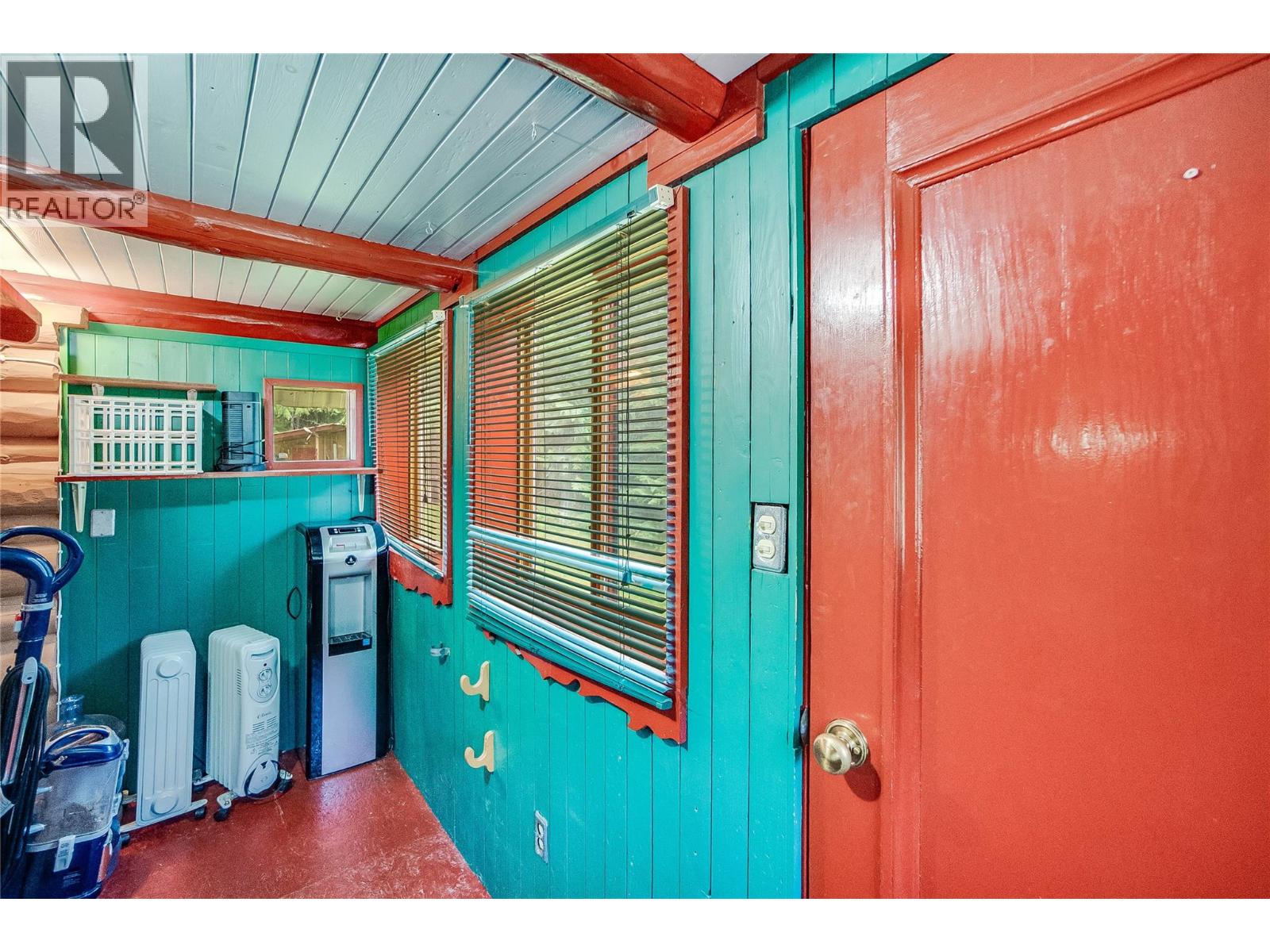 8780 Martens Road, Slocan, British Columbia  V0G 2C0 - Photo 16 - 10360029