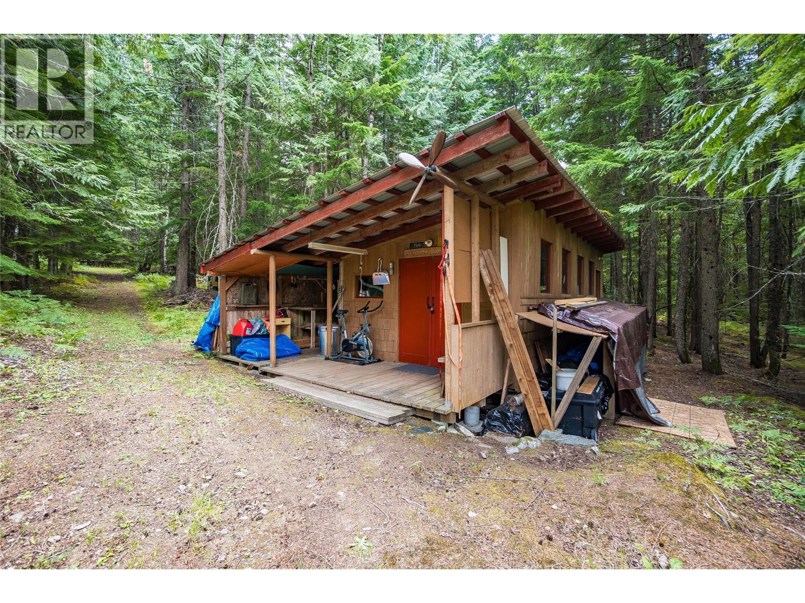 8780 Martens Road, Slocan, British Columbia  V0G 2C0 - Photo 39 - 10360029