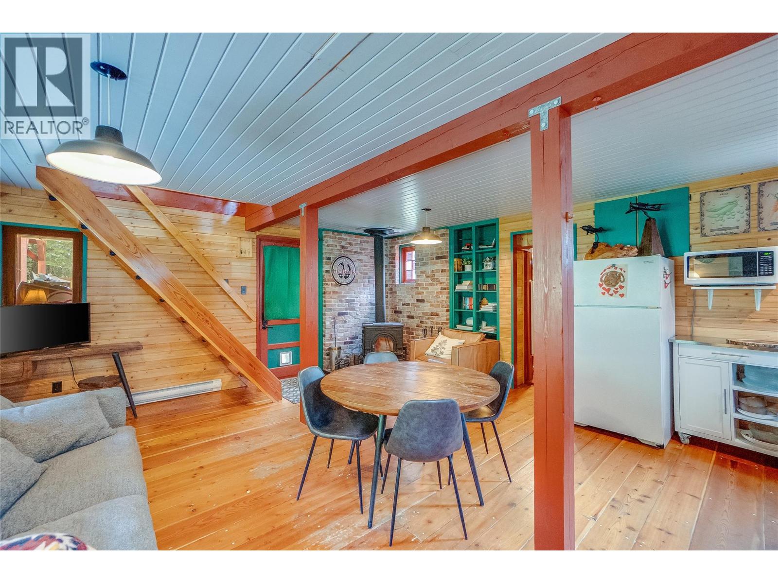 8780 Martens Road, Slocan, British Columbia  V0G 2C0 - Photo 7 - 10360029