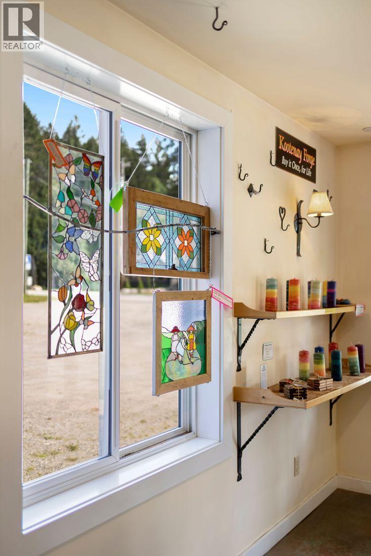 16095 3a Highway, Crawford Bay, British Columbia  V0B 1E0 - Photo 16 - 10359793