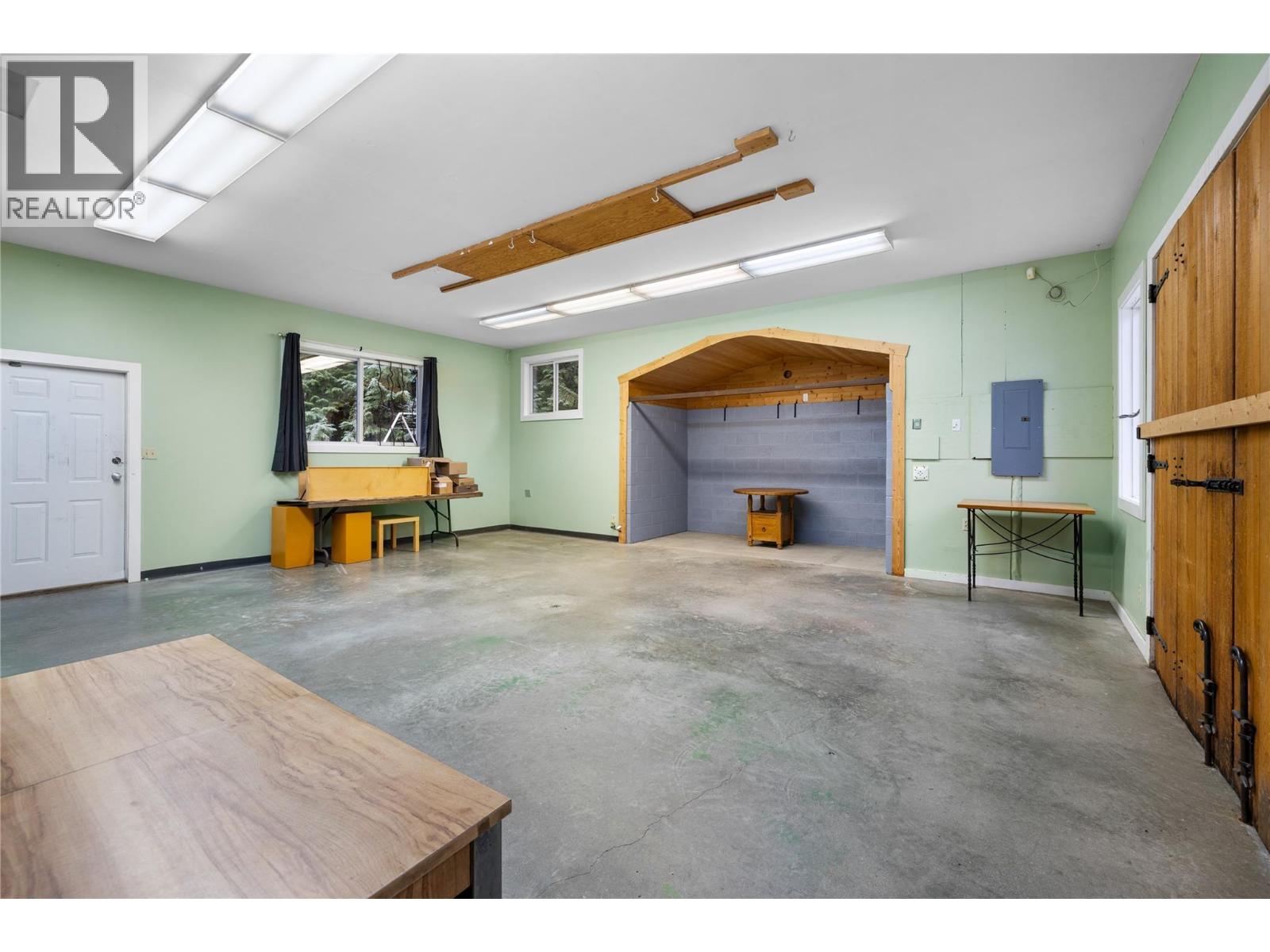 16095 3a Highway, Crawford Bay, British Columbia  V0B 1E0 - Photo 25 - 10359793