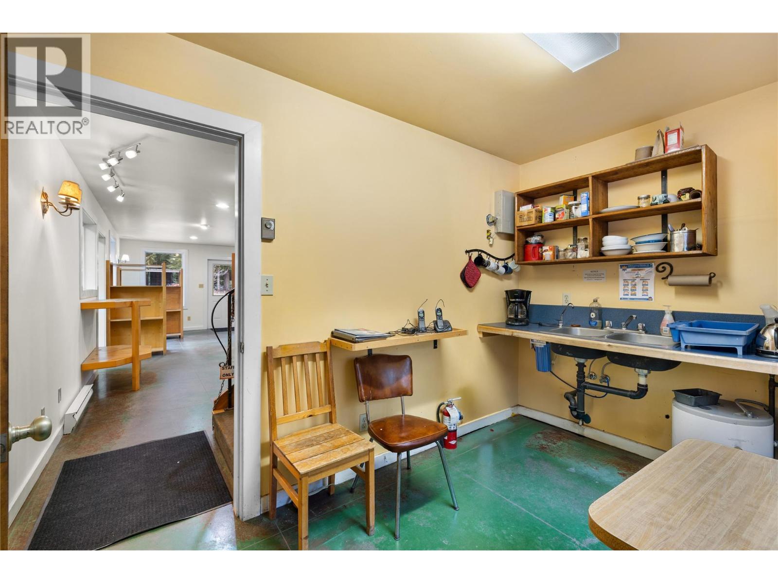 16095 3a Highway, Crawford Bay, British Columbia  V0B 1E0 - Photo 31 - 10359793