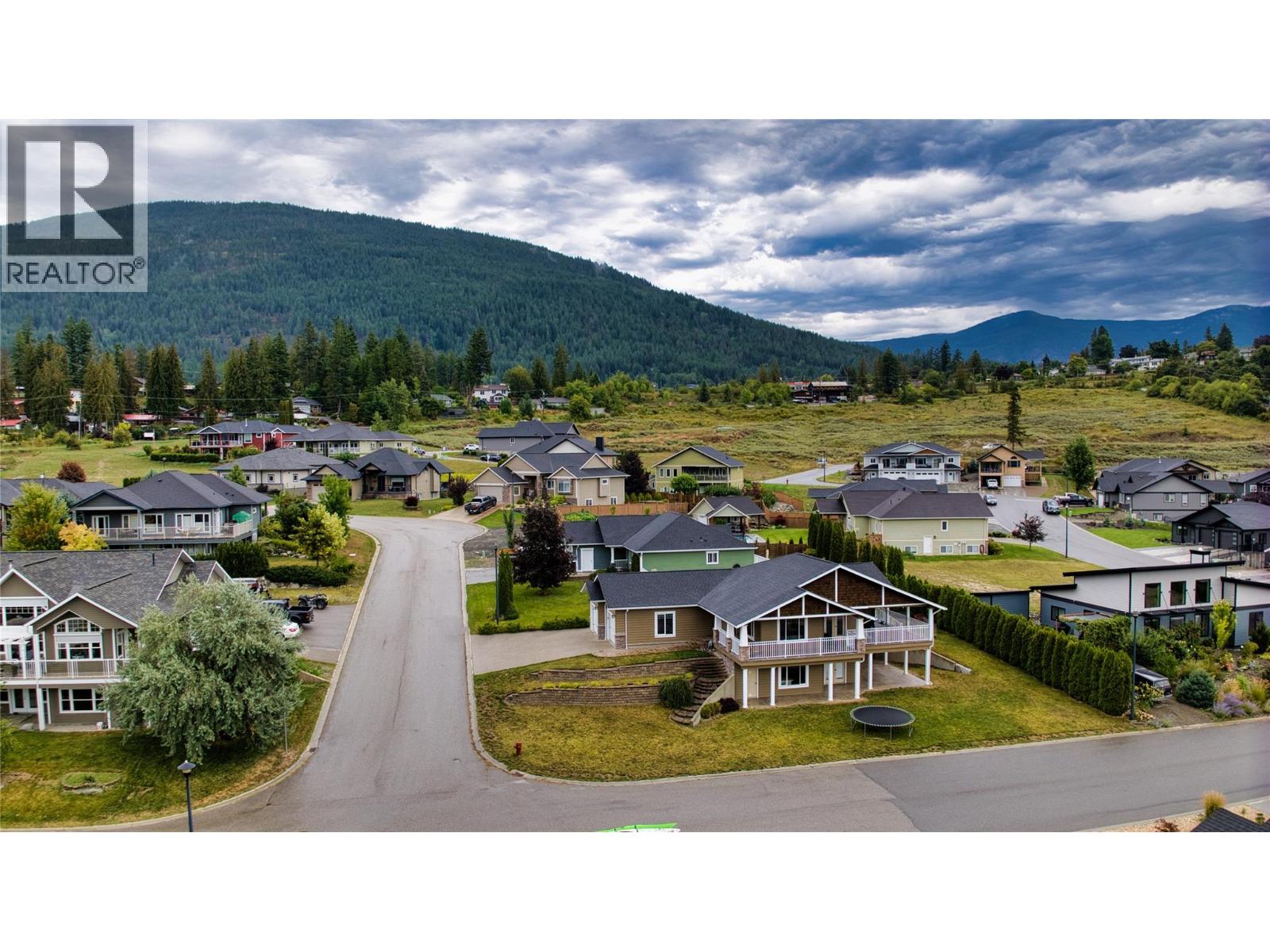 902 Purcell Crescent, Creston, British Columbia  V0B 1G3 - Photo 5 - 10360150