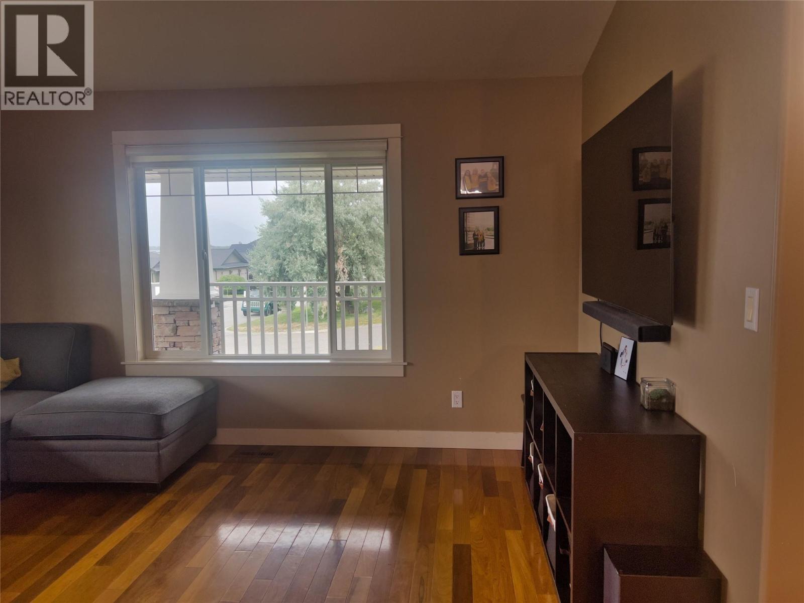 902 Purcell Crescent, Creston, British Columbia  V0B 1G3 - Photo 7 - 10360150