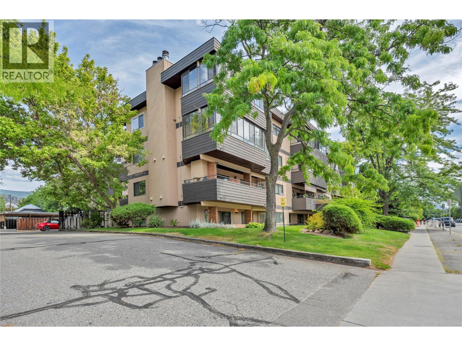 740 Winnipeg Street Unit# 401, Penticton, British Columbia  V2Q 5N3 - Photo 1 - 10360101