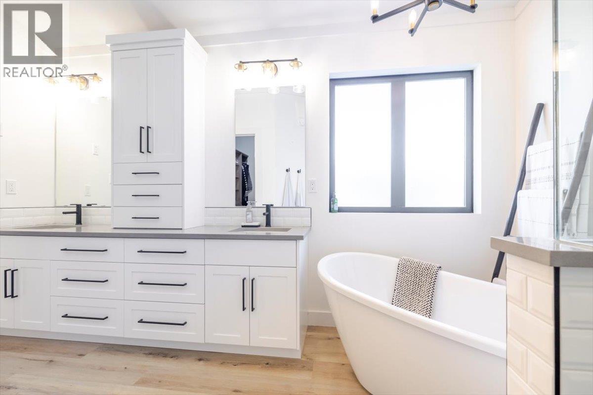 4600 Alpine Way, Fernie, British Columbia  V0B 1M6 - Photo 45 - 10360219