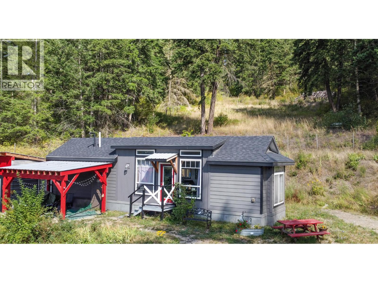 4050 White Lake Road, Sorrento, British Columbia  V0E 2W0 - Photo 1 - 10359762