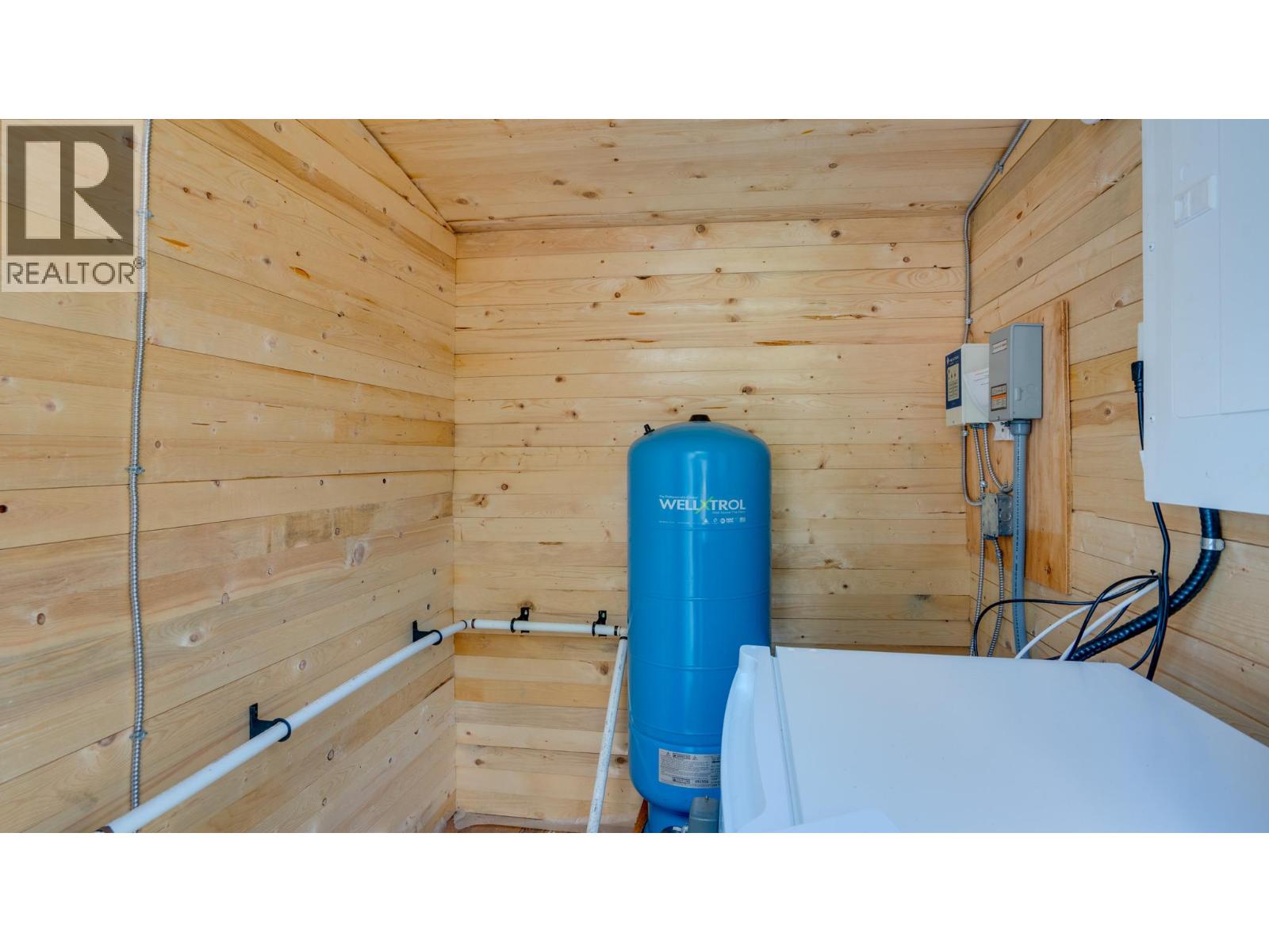 4050 White Lake Road, Sorrento, British Columbia  V0E 2W0 - Photo 14 - 10359762