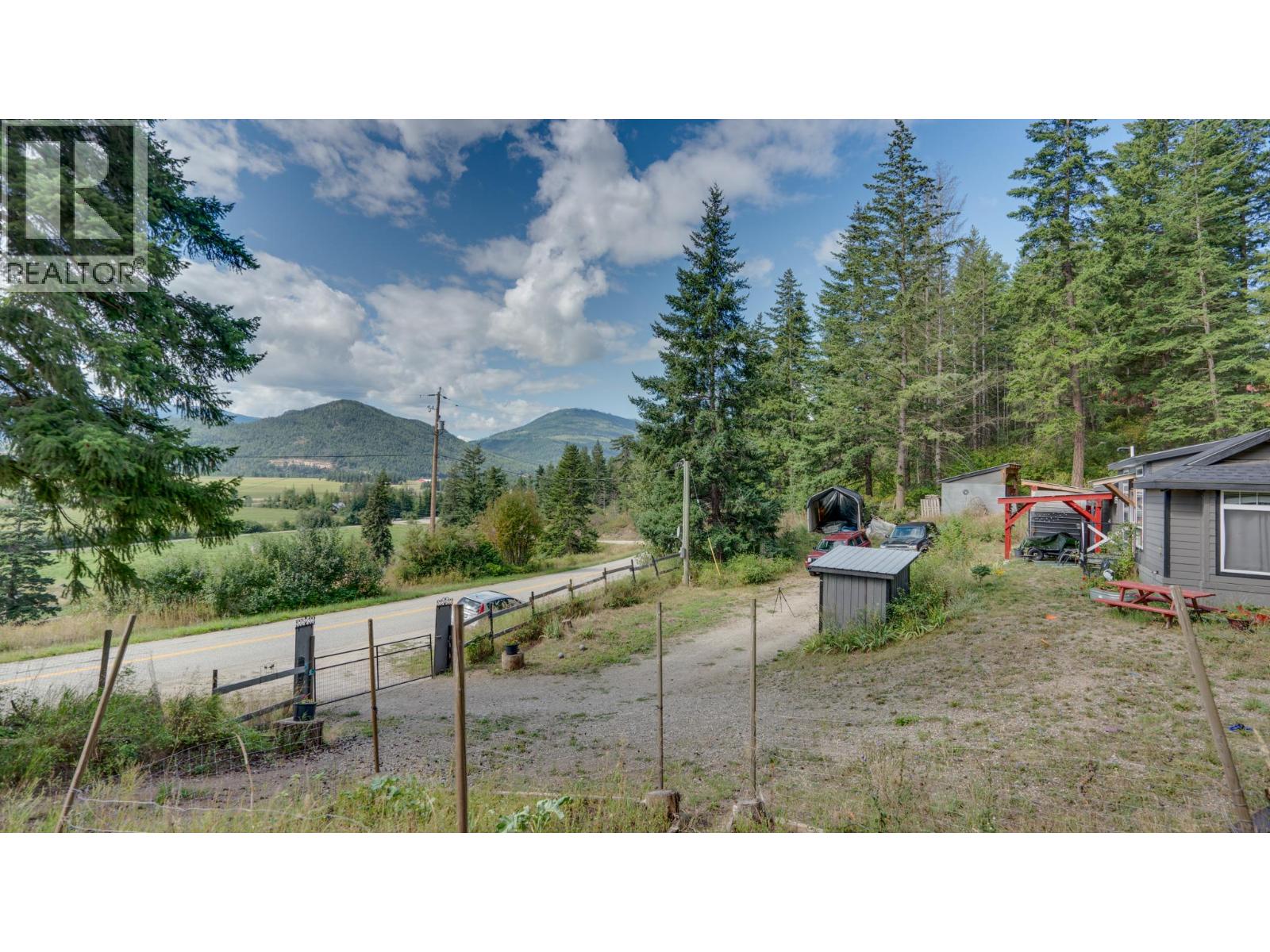 4050 White Lake Road, Sorrento, British Columbia  V0E 2W0 - Photo 23 - 10359762