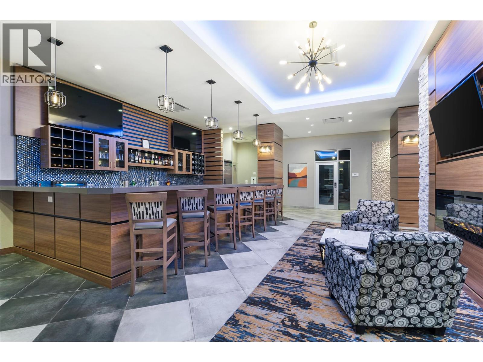 5350 Anderson Way, Vernon, British Columbia  V1T 9V2 - Photo 2 - 10360209